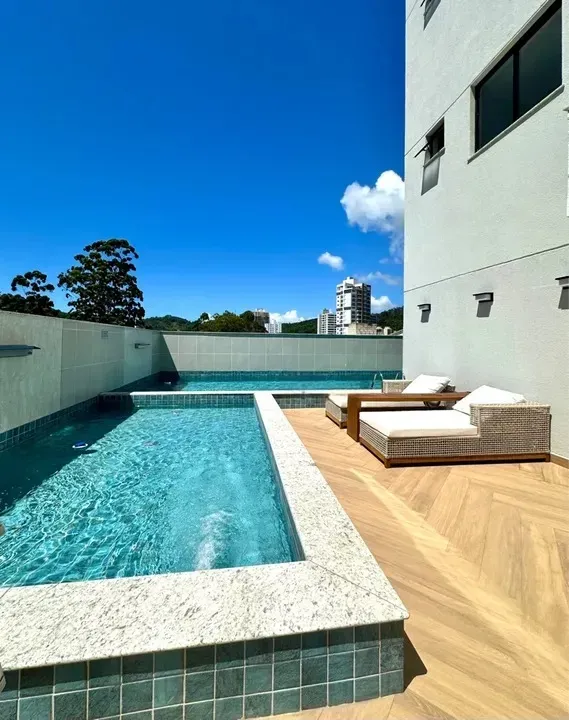 Apartamento com 2 dormitórios sendo 1 suíte e 1 vaga de garagem no Fazenda em Itajaí