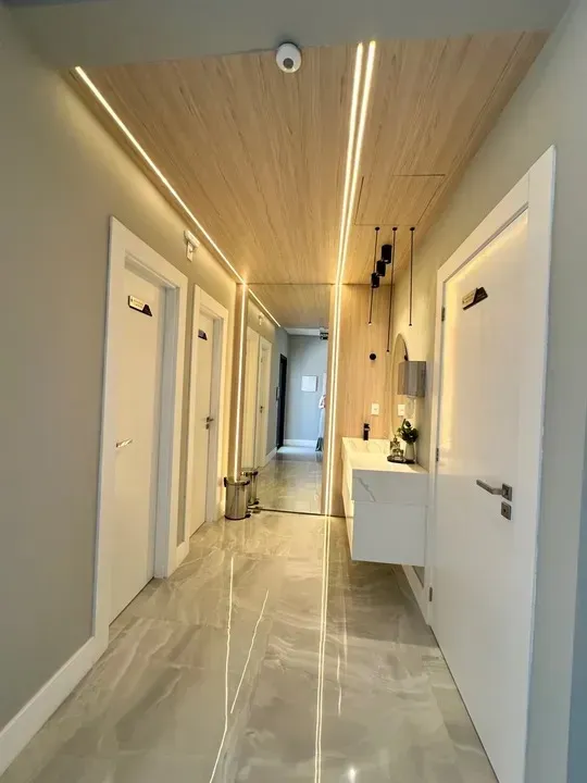 Apartamento com 2 dormitórios sendo 1 suíte e 1 vaga de garagem no Fazenda em Itajaí