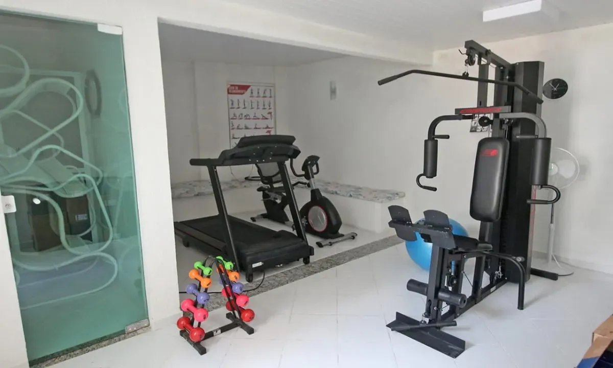 Apartamento quadra mar com 3 dormitórios sendo 1 suíte e 1 vaga de garagem em Balneário Camboriú/SC