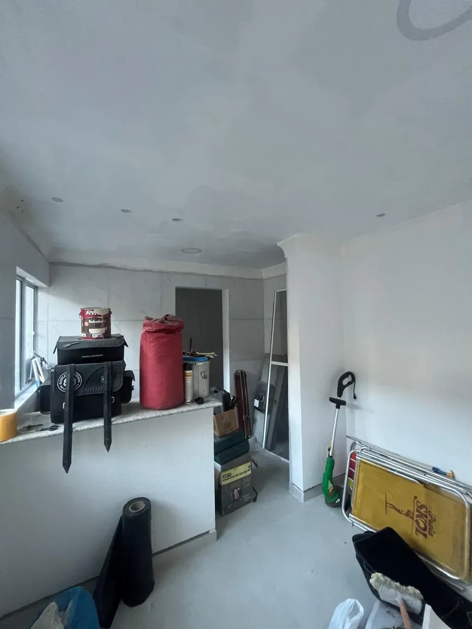 Casa com 4 dormitórios sendo 2 suítes e 2 vagas de garagem em Governador Celso Ramos/SC