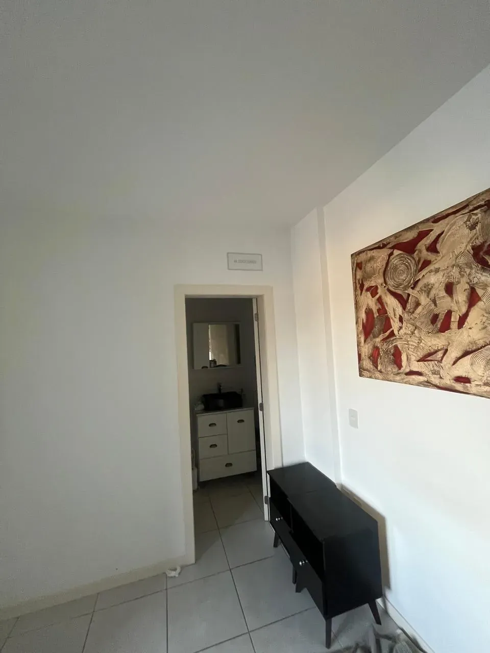 Casa com 4 dormitórios sendo 2 suítes e 2 vagas de garagem em Governador Celso Ramos/SC