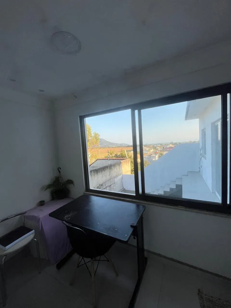 Casa com 4 dormitórios sendo 2 suítes e 2 vagas de garagem em Governador Celso Ramos/SC