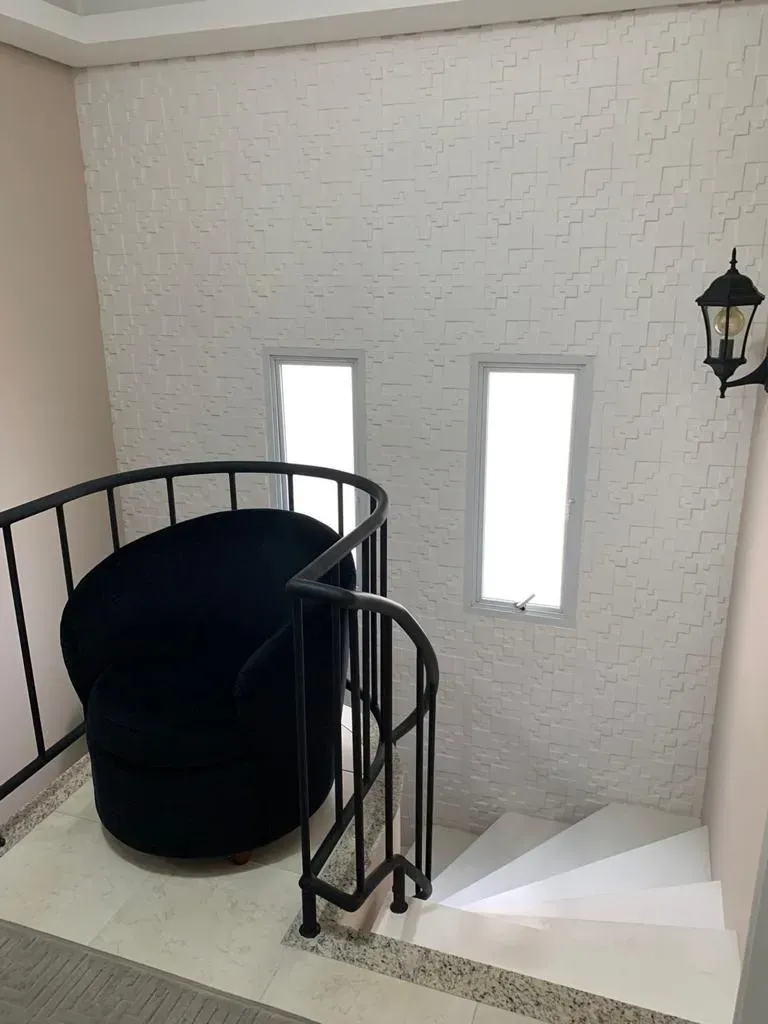 Cobertura duplex com 3 dormitórios na Meia Praia em Itapema/SC