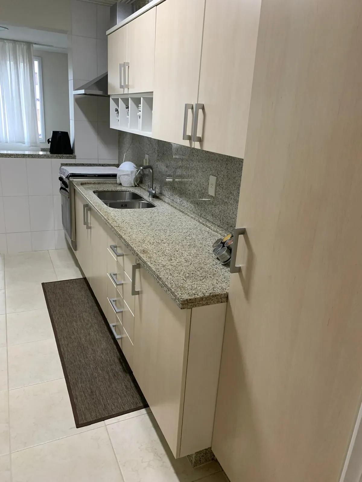 Cobertura duplex com 3 dormitórios na Meia Praia em Itapema/SC