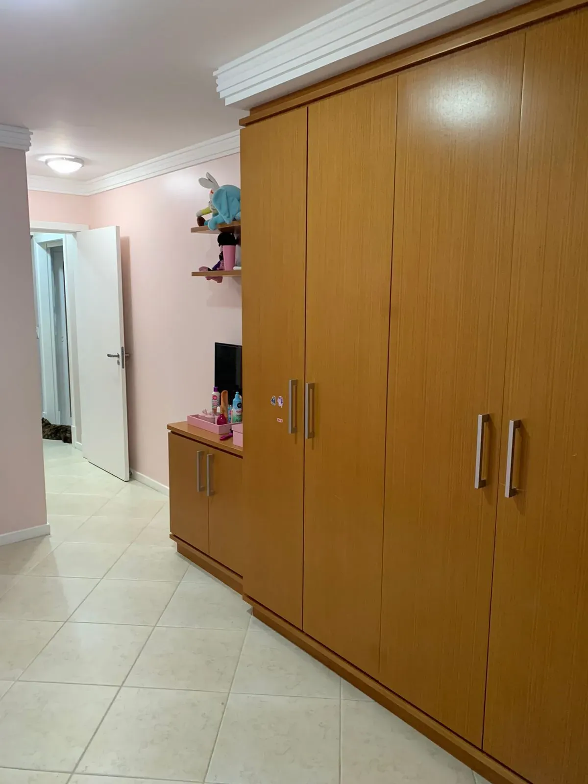 Cobertura duplex com 3 dormitórios na Meia Praia em Itapema/SC