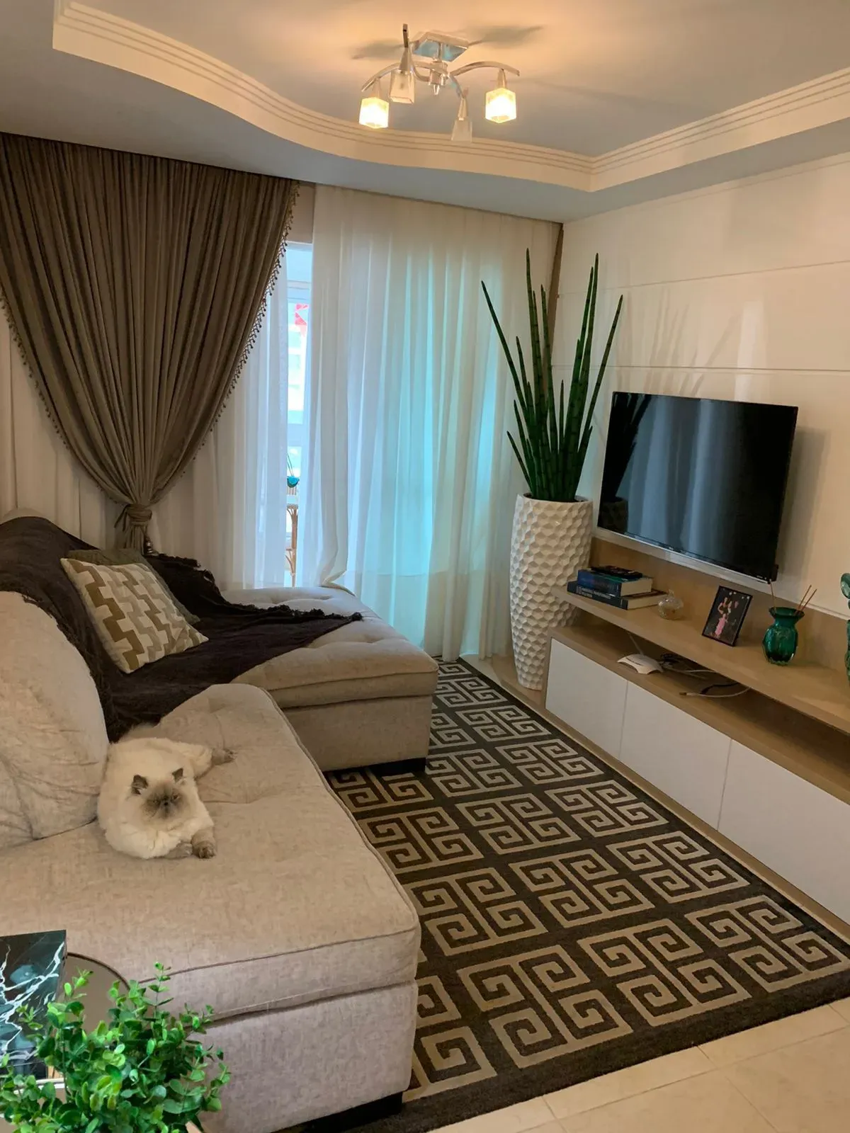 Cobertura duplex com 3 dormitórios na Meia Praia em Itapema/SC