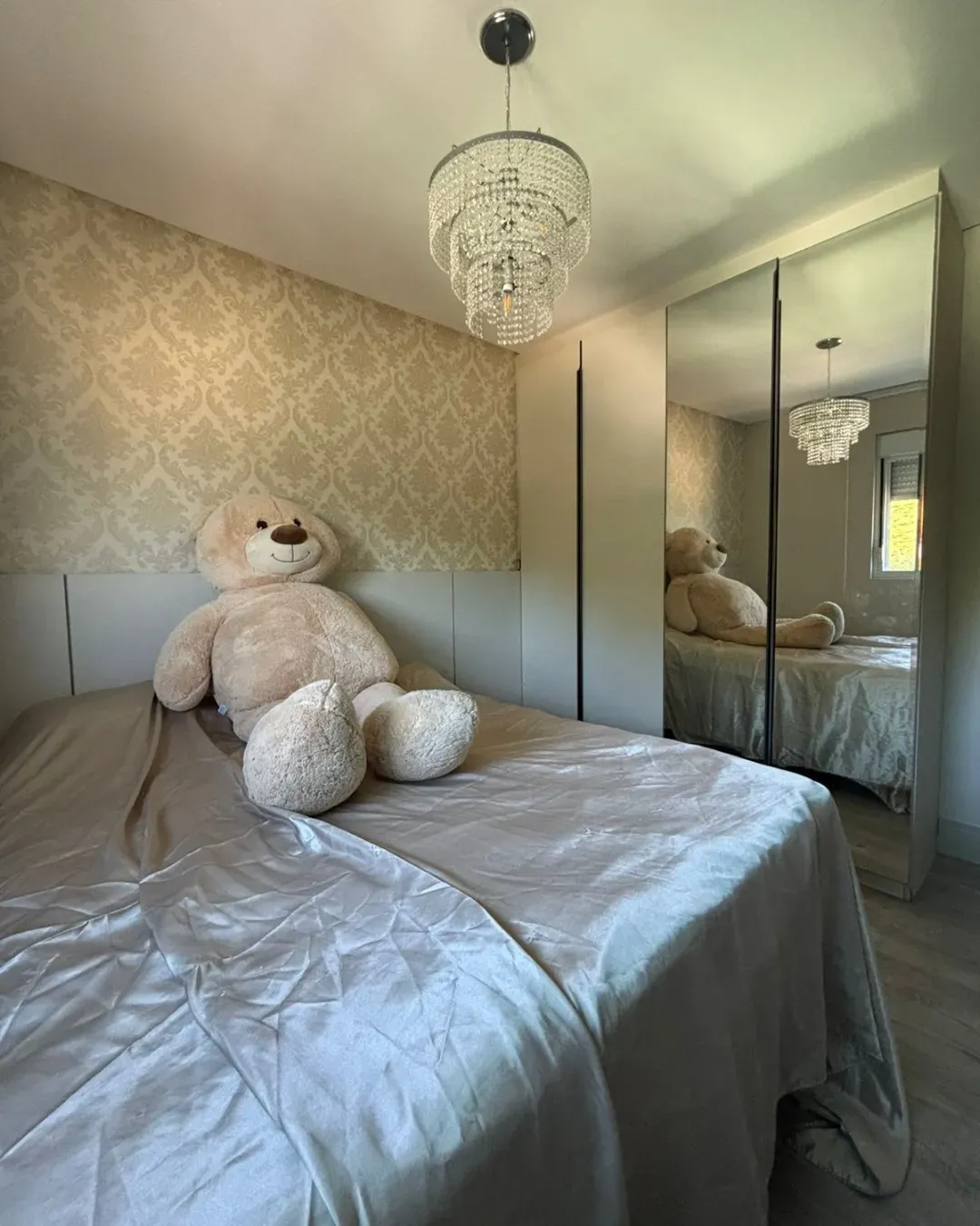 Apartamento com 4 dormitórios sendo 3 suítes e 3 vagas de garagem em Balneário Camboriú/SC