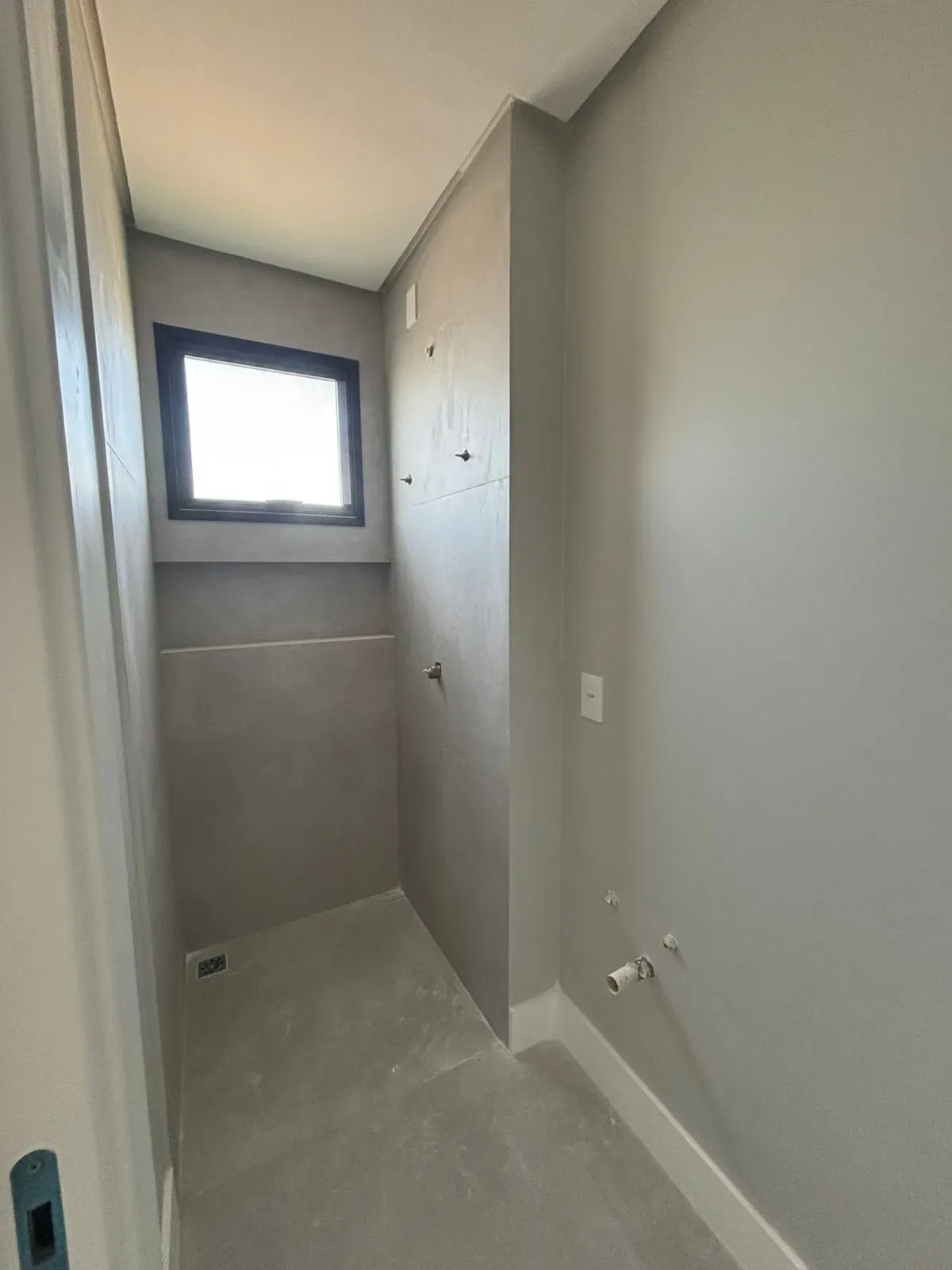 FRENTE MAR EM PIÇARRAS | 3 suítes e 2 vagas de garagem em Balneário Piçarras/SC