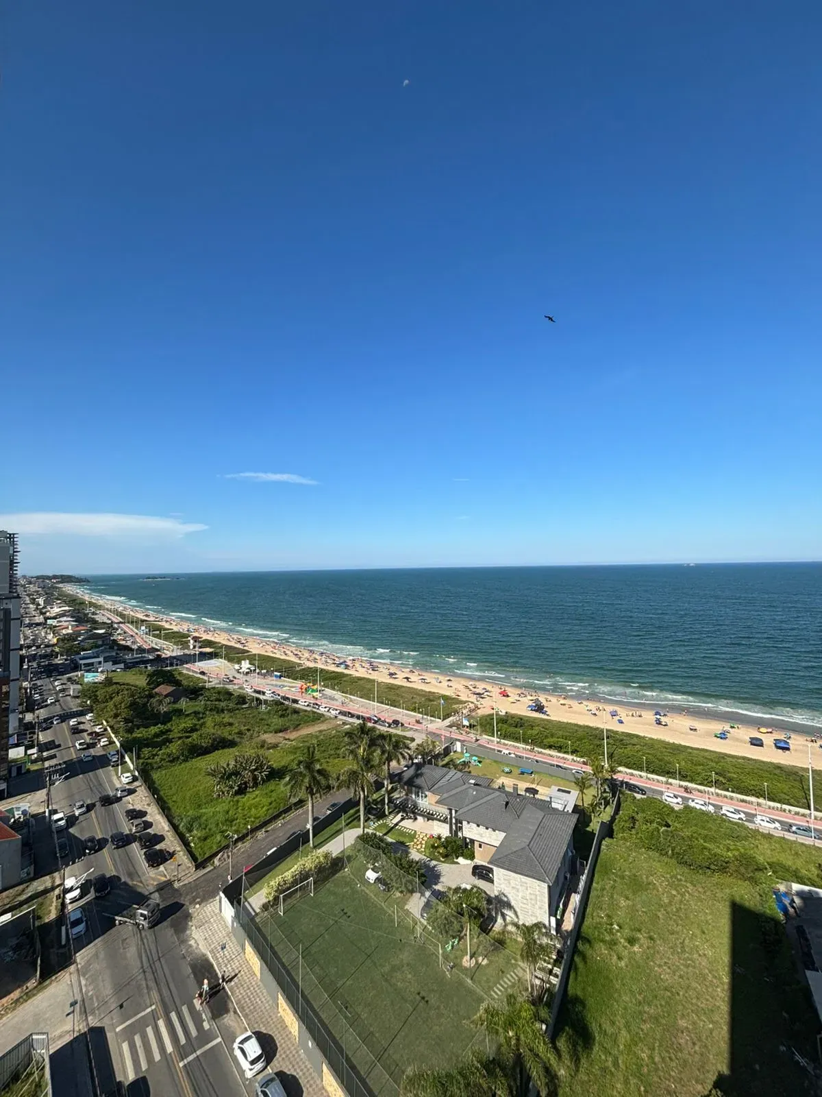 FRENTE MAR EM PIÇARRAS | 3 suítes e 2 vagas de garagem em Balneário Piçarras/SC