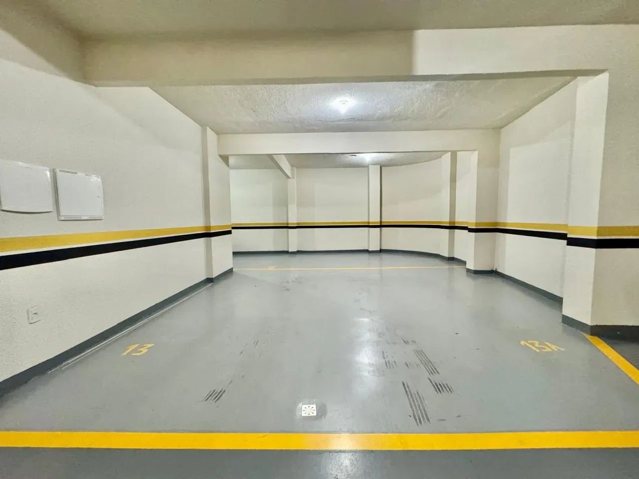 Apartamento com 3 dormitórios sendo 3 suítes e 4 vagas de garagem em Itapema/SC