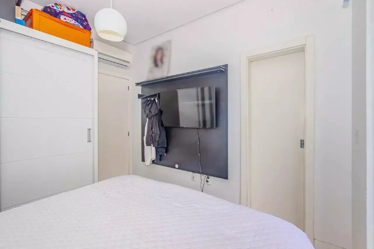 Apartamento com 2 dormitórios sendo 2 suítes e 2 vagas de garagem em Itajaí/SC