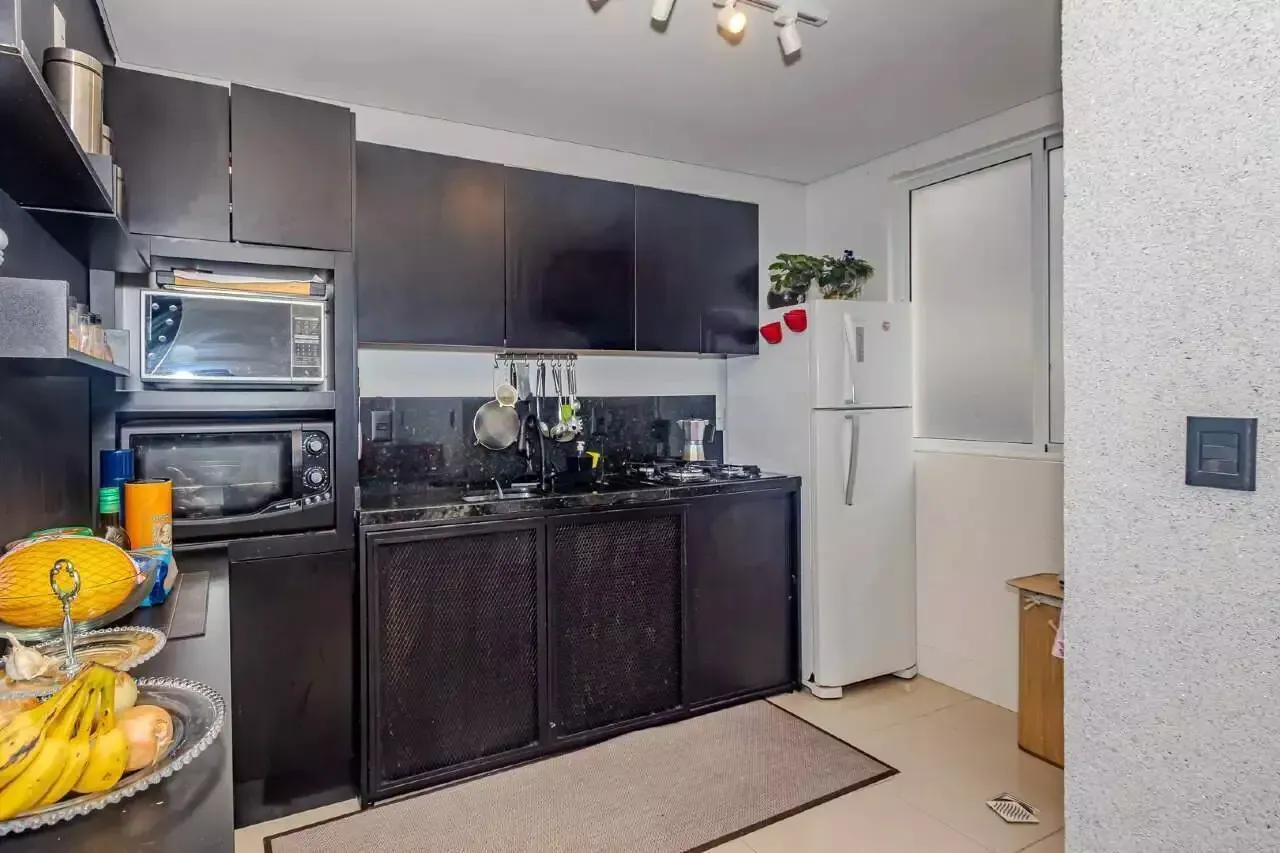 Apartamento com 2 dormitórios sendo 2 suítes e 2 vagas de garagem em Itajaí/SC