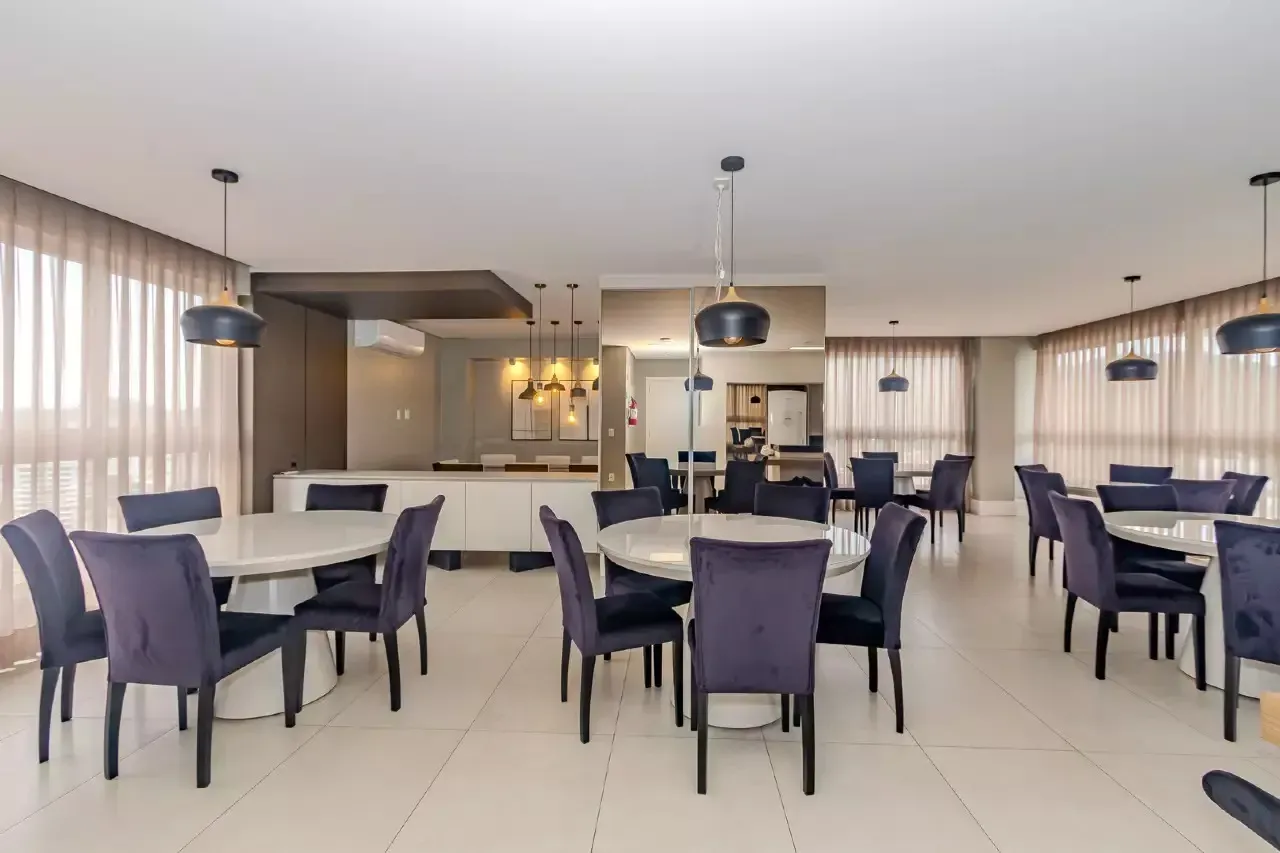 Apartamento com 2 dormitórios sendo 2 suítes e 2 vagas de garagem em Itajaí/SC