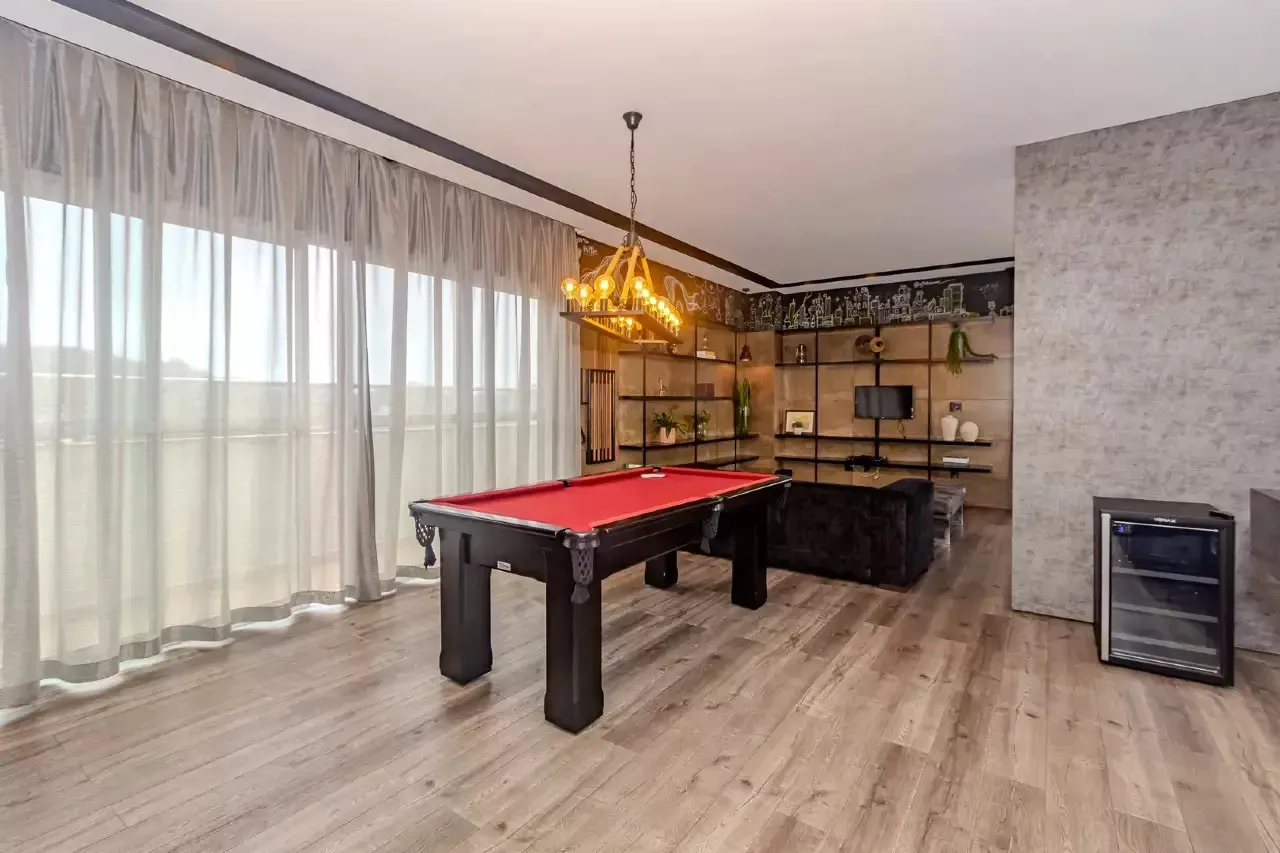 Apartamento com 2 dormitórios sendo 2 suítes e 2 vagas de garagem em Itajaí/SC