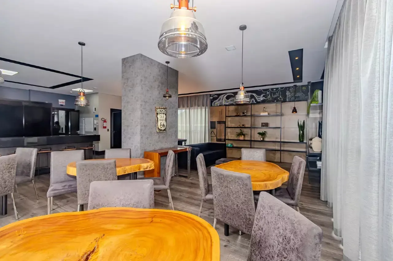 Apartamento com 2 dormitórios sendo 2 suítes e 2 vagas de garagem em Itajaí/SC