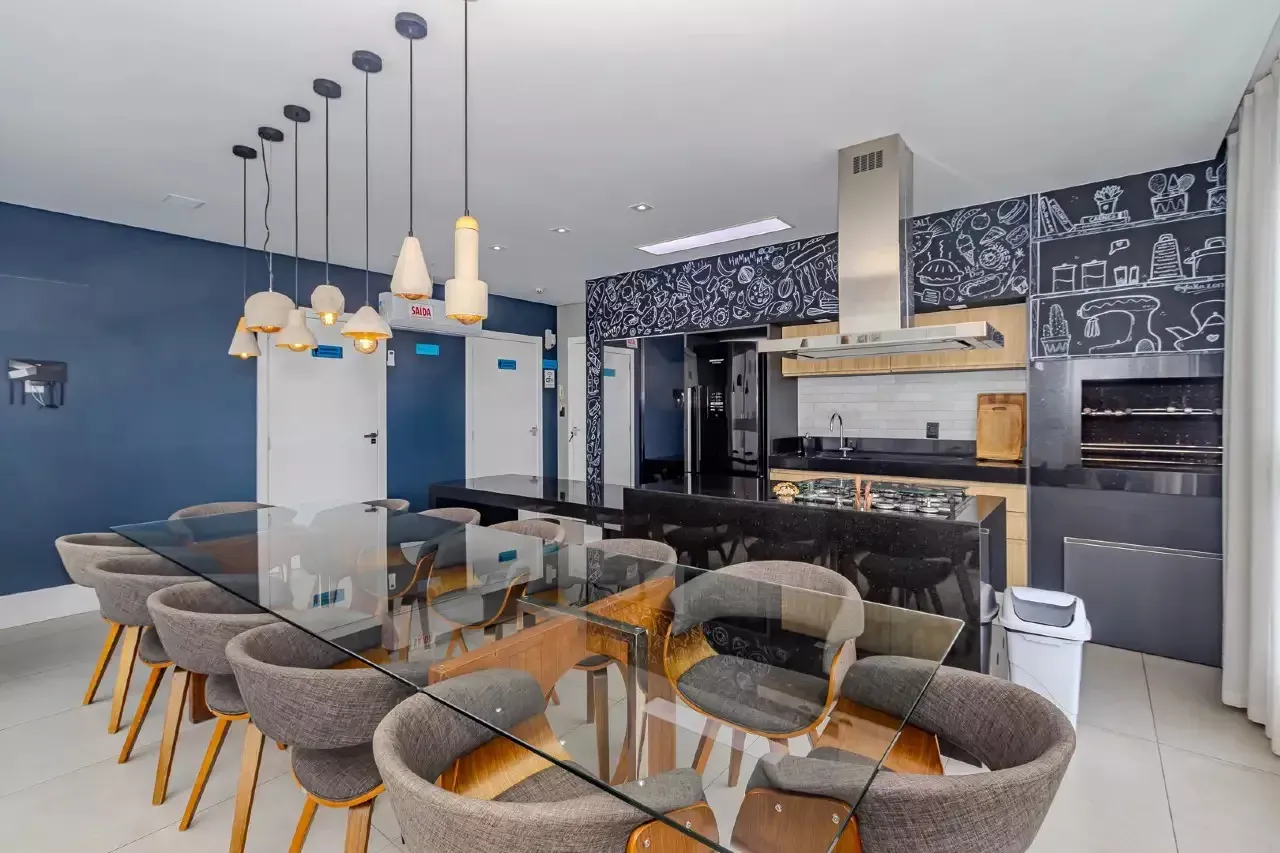 Apartamento com 2 dormitórios sendo 2 suítes e 2 vagas de garagem em Itajaí/SC