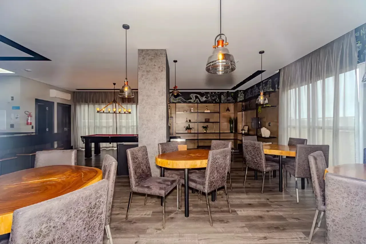 Apartamento com 2 dormitórios sendo 2 suítes e 2 vagas de garagem em Itajaí/SC