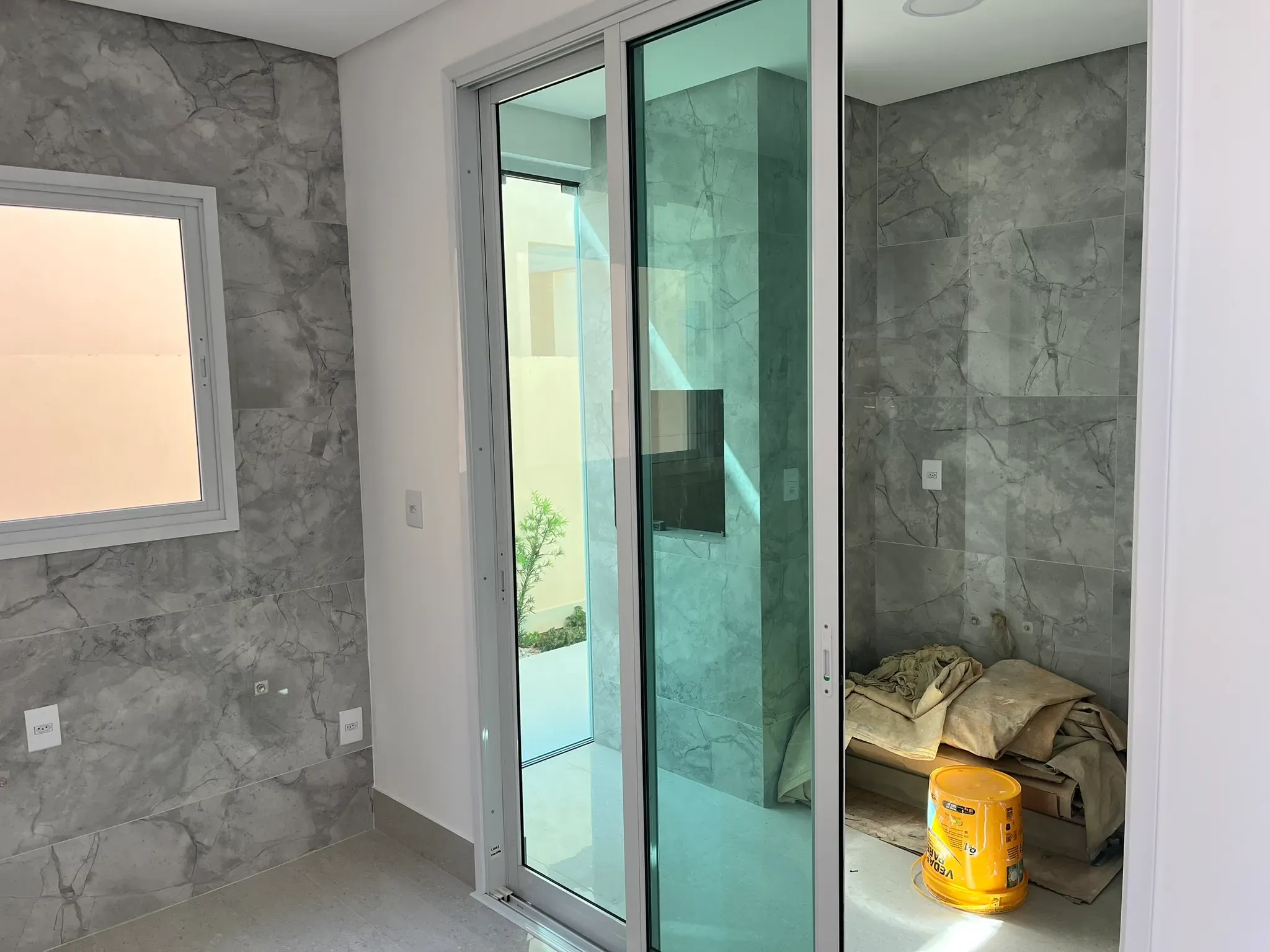 Casa com 2 dormitórios sendo 2 suítes e 1 vaga de garagem em Gov Celso Ramos/SC