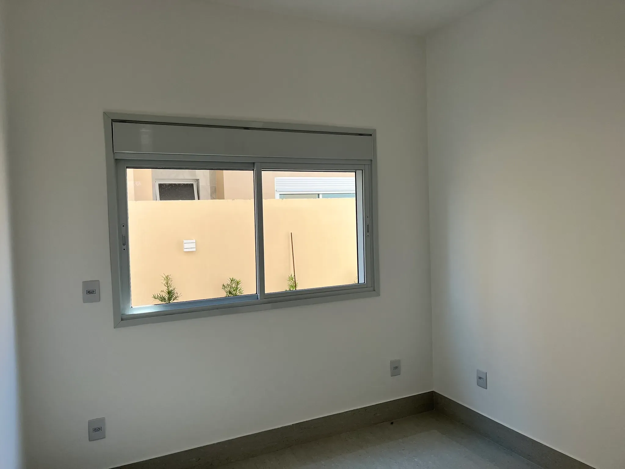 Casa com 2 dormitórios sendo 2 suítes e 1 vaga de garagem em Gov Celso Ramos/SC