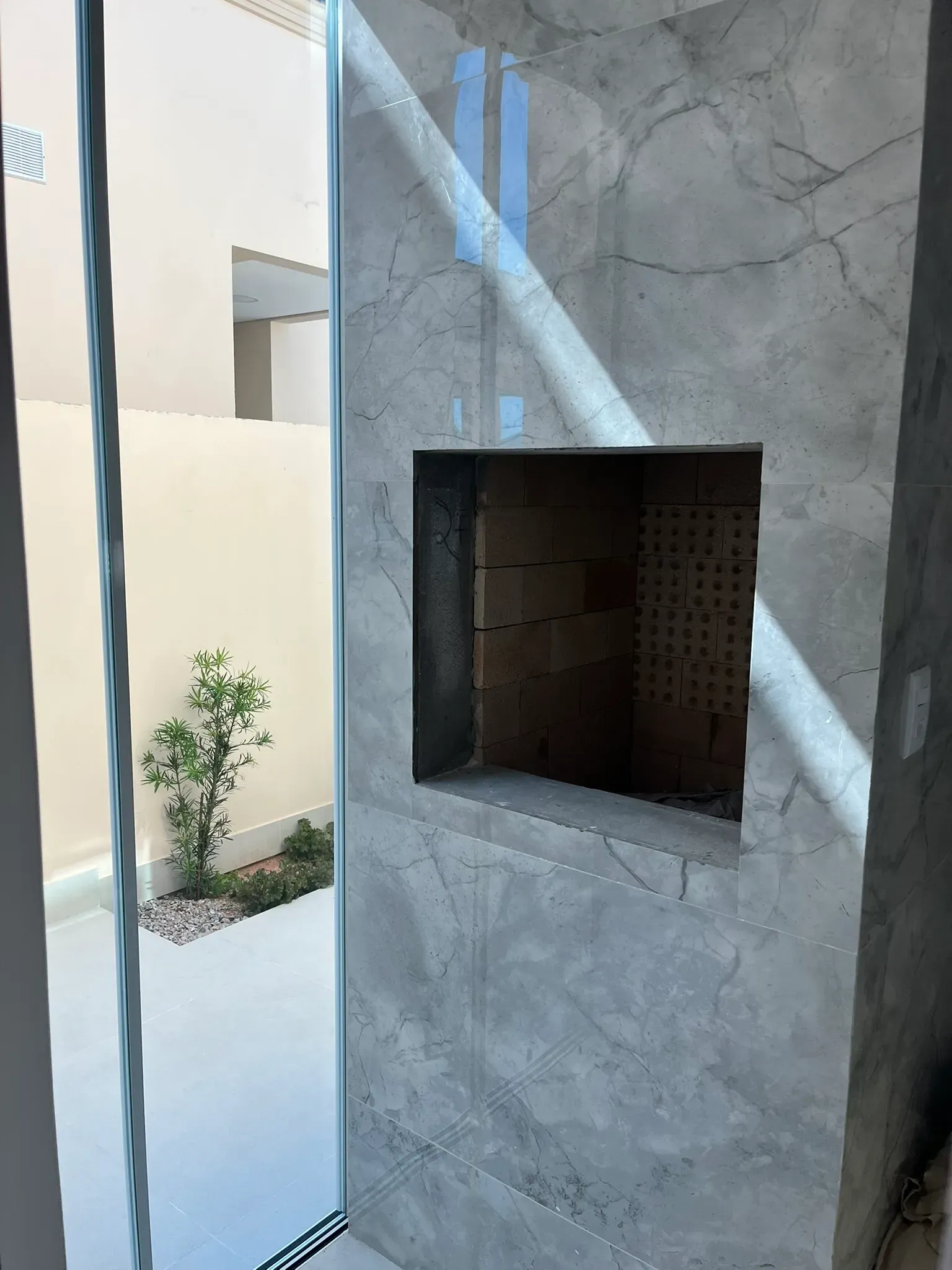 Casa com 3 dormitórios sendo 1 suíte e 1 vaga de garagem em Gov Celso Ramos/SC