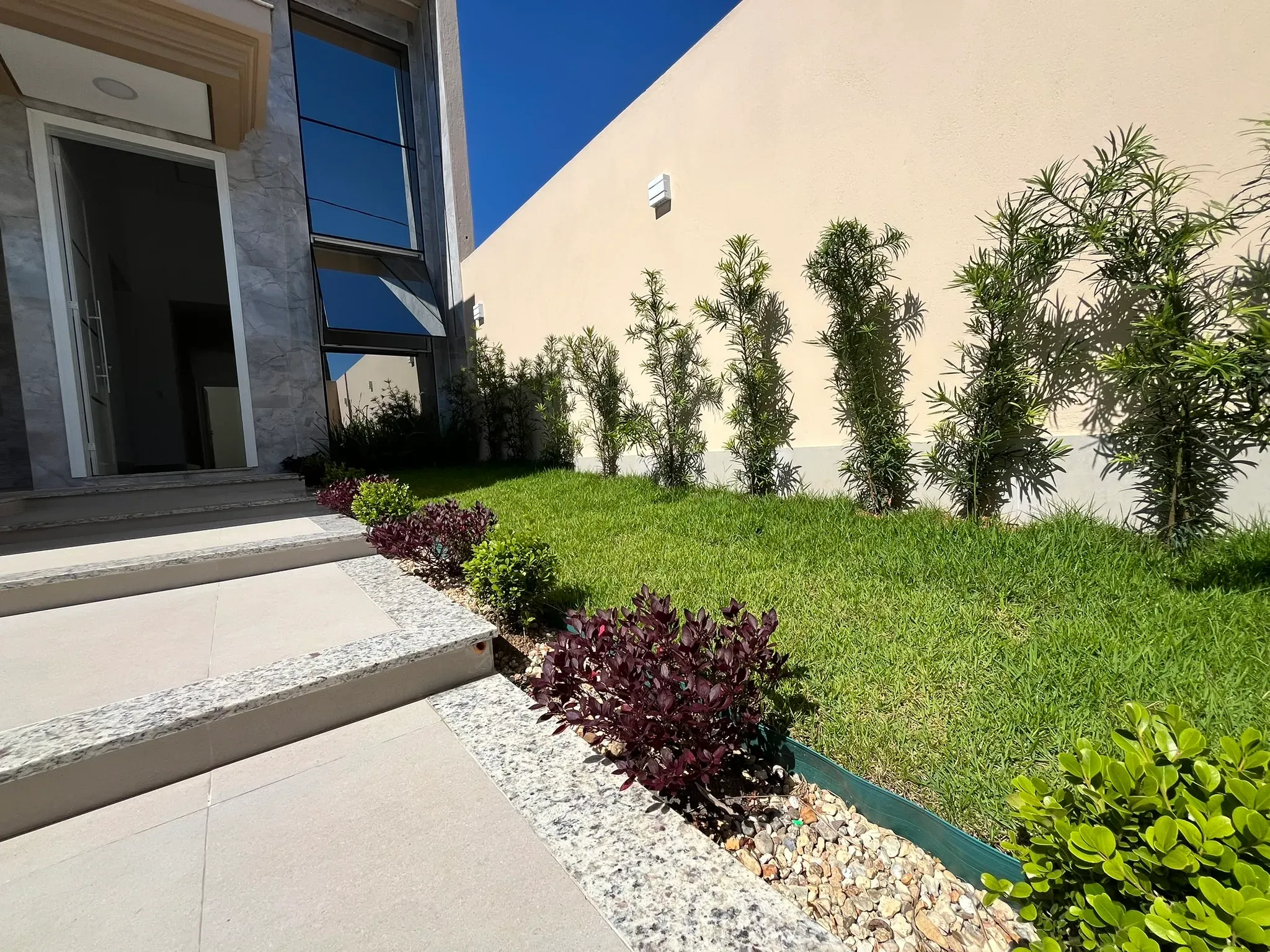 Casa com 3 dormitórios sendo 1 suíte e 1 vaga de garagem em Gov Celso Ramos/SC