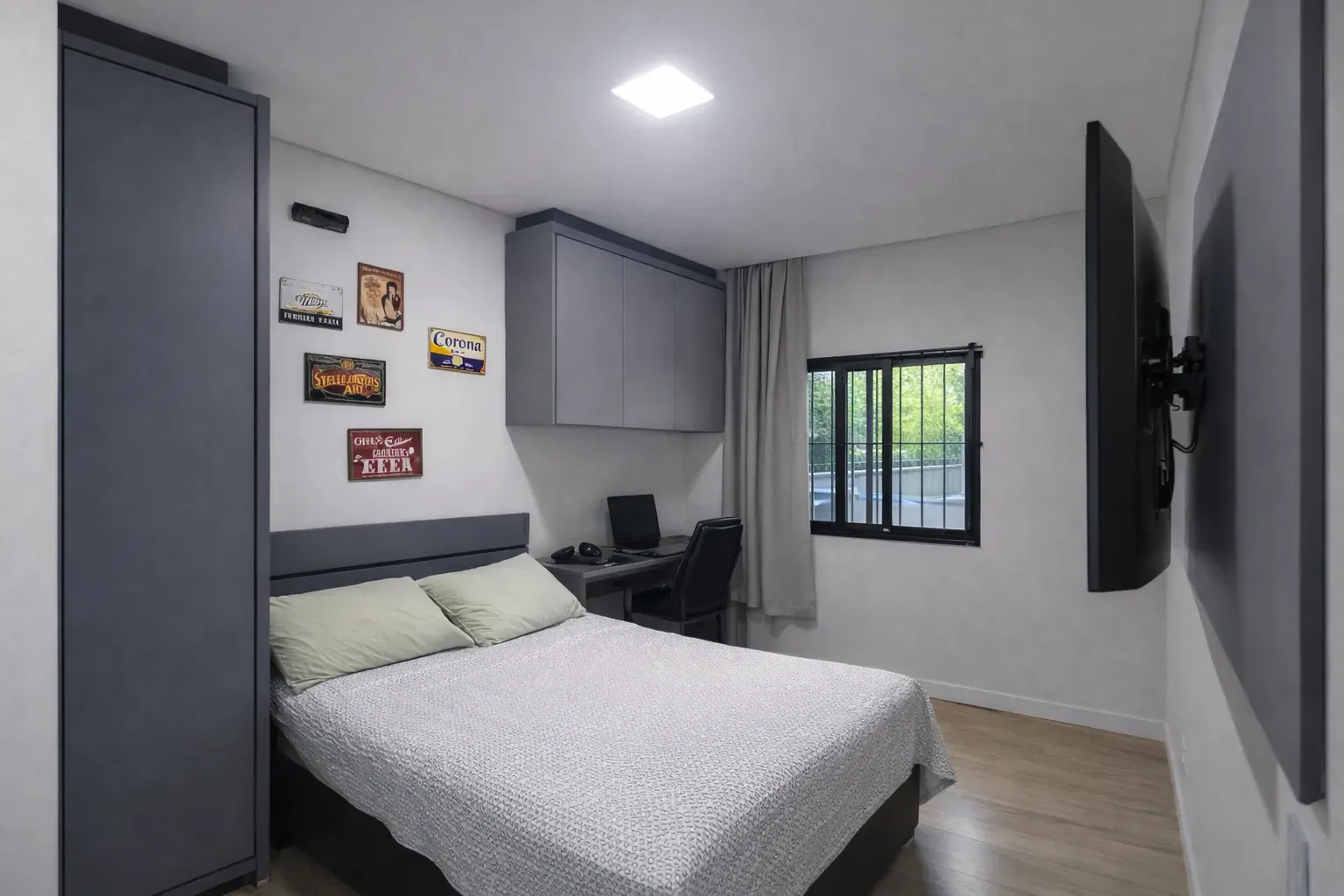 Casa com 2 dormitórios sendo 1 suíte e 1 vaga de garagem em Gov Celso Ramos/SC