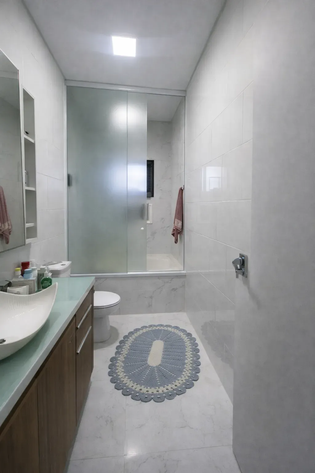 Casa com 2 dormitórios sendo 1 suíte e 1 vaga de garagem em Gov Celso Ramos/SC