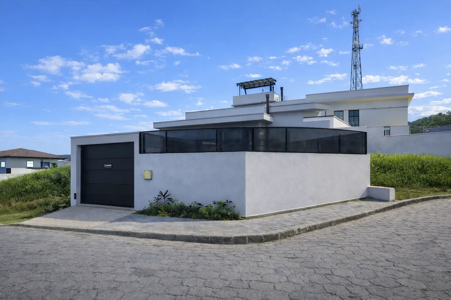 Casa com 2 dormitórios sendo 1 suíte e 1 vaga de garagem em Gov Celso Ramos/SC