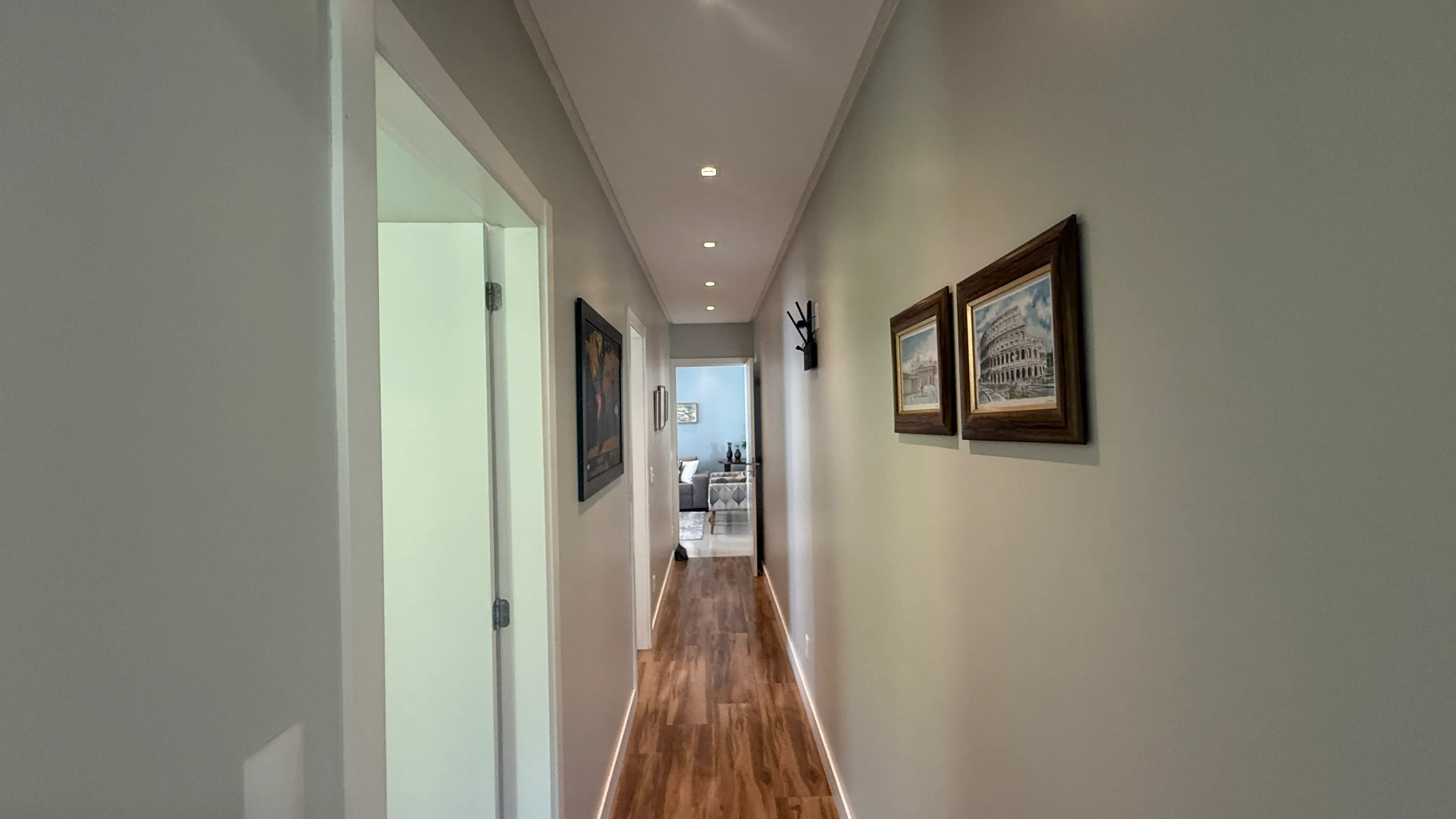 Apartamento à venda no Ed. Carmel Vista Alta – Pioneiros, Balneário Camboriú/SC