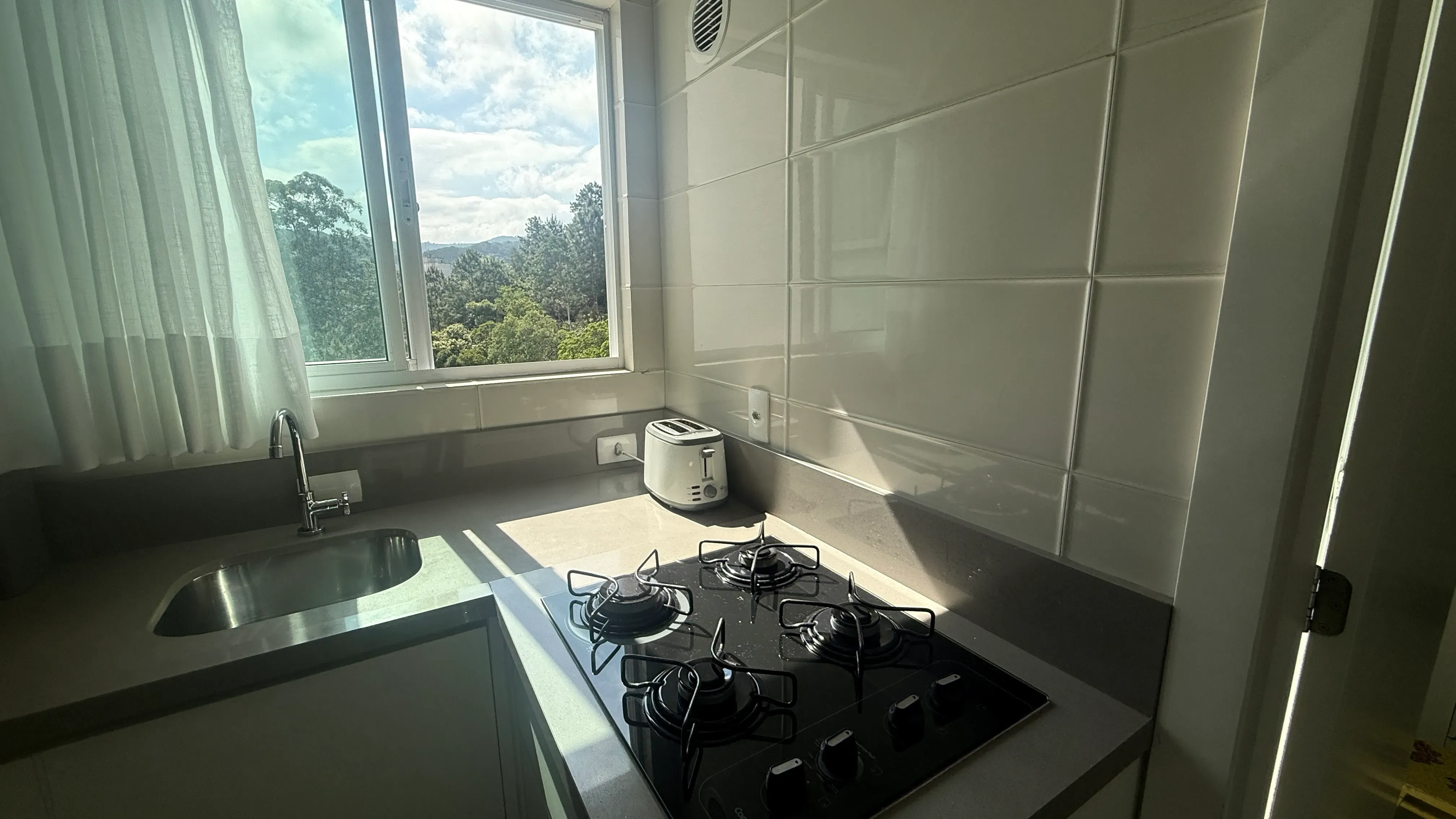 Apartamento à venda no Ed. Carmel Vista Alta – Pioneiros, Balneário Camboriú/SC