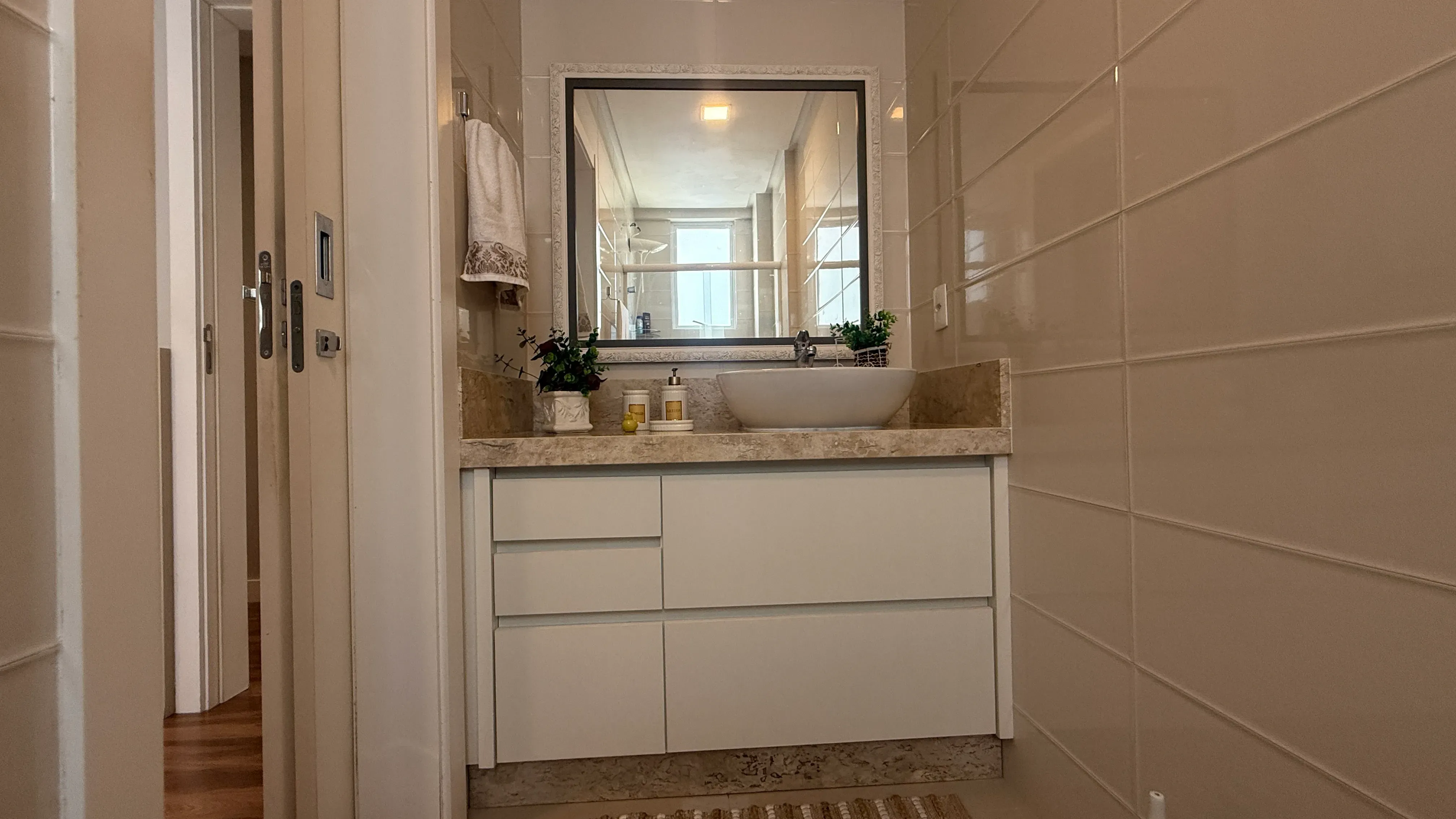 Apartamento à venda no Ed. Carmel Vista Alta – Pioneiros, Balneário Camboriú/SC