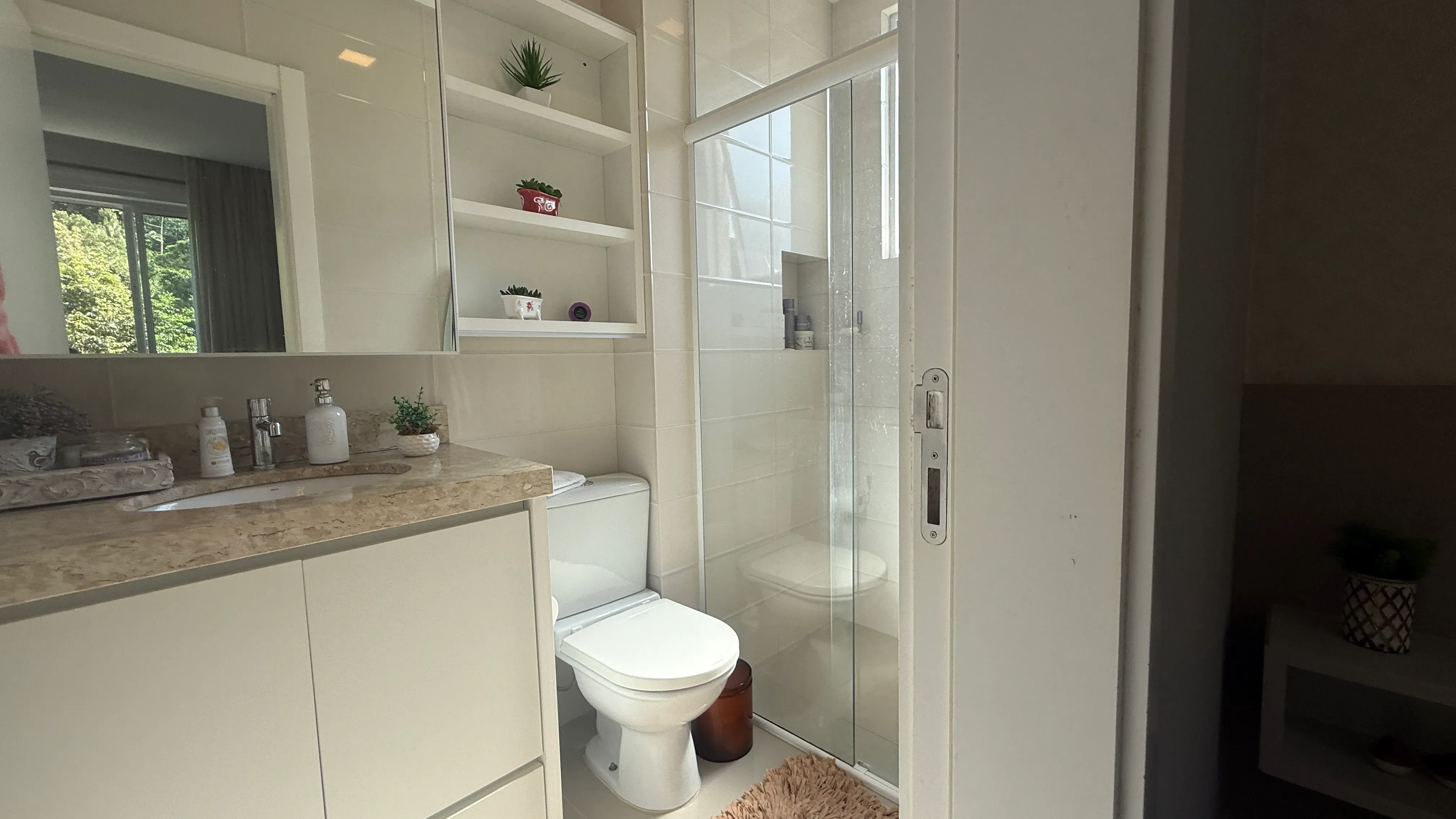 Apartamento à venda no Ed. Carmel Vista Alta – Pioneiros, Balneário Camboriú/SC