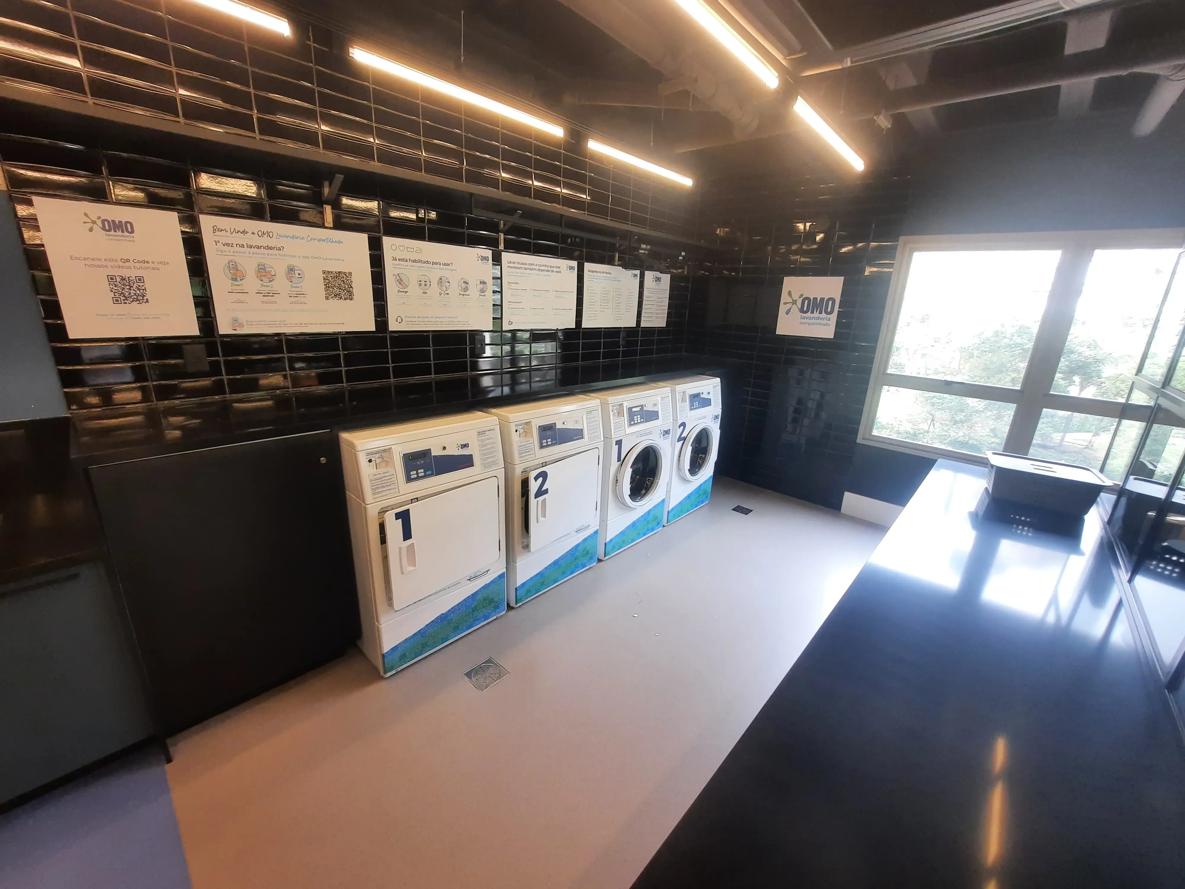 Apartamento com 1 dormitório e 1 vaga de garagem em Florianópolis/SC