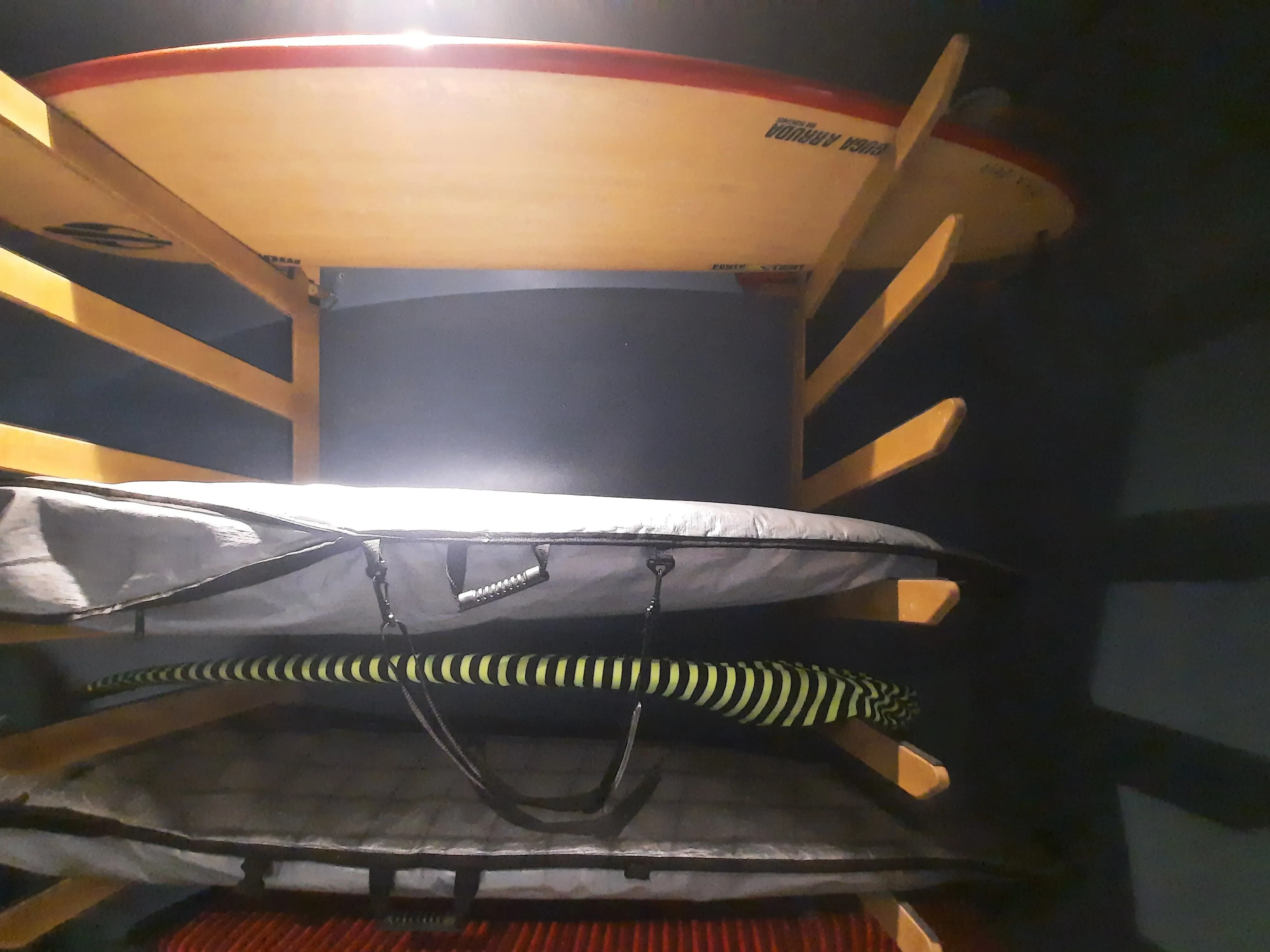 Apartamento com 1 dormitório e 1 vaga de garagem em Florianópolis/SC