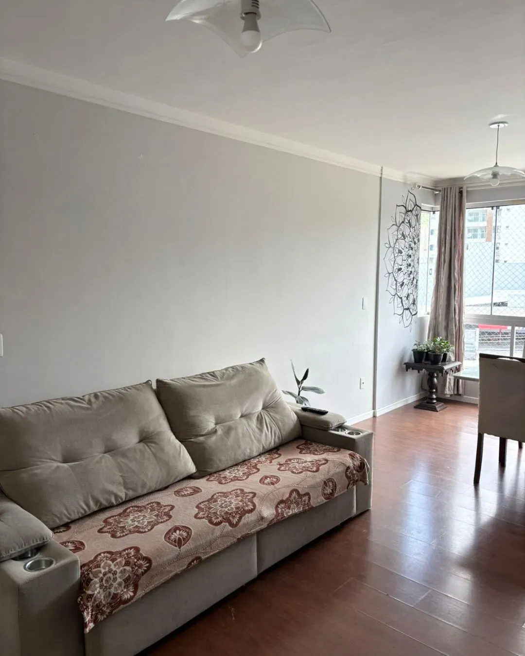 Apartamento com 2 dormitórios e 1 vaga de garagem em Itajaí/SC