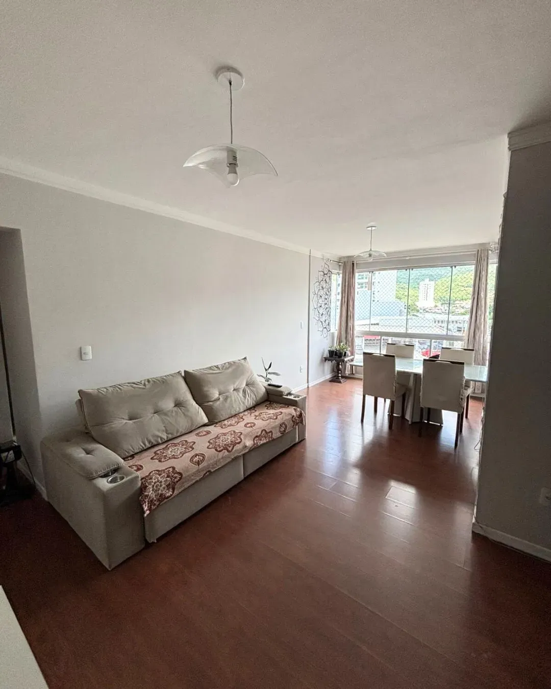 Apartamento com 2 dormitórios e 1 vaga de garagem em Itajaí/SC