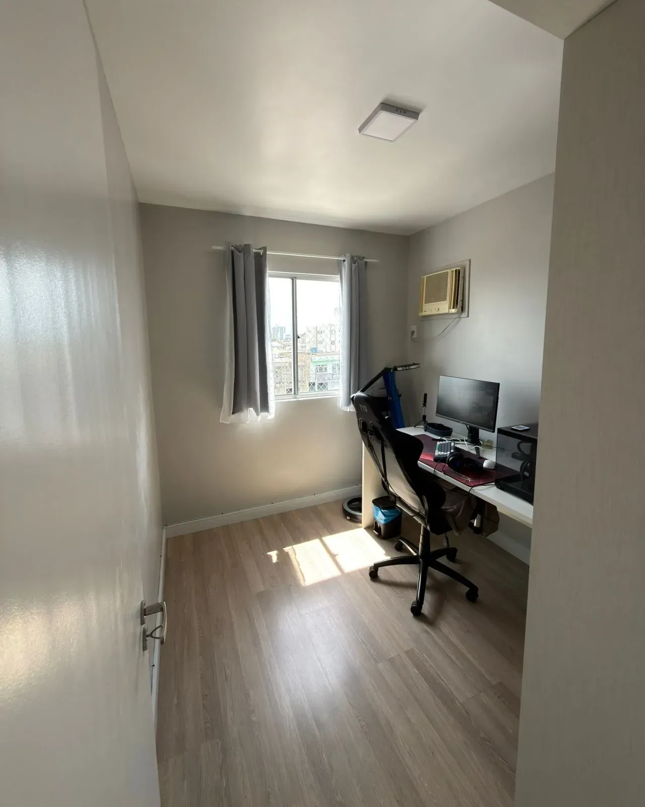 Apartamento com 2 dormitórios e 1 vaga de garagem em Itajaí/SC