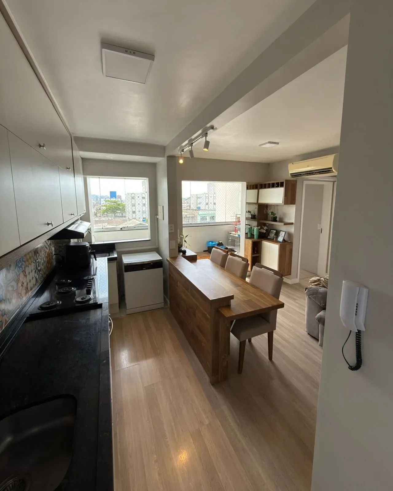 Apartamento com 2 dormitórios e 1 vaga de garagem em Itajaí/SC