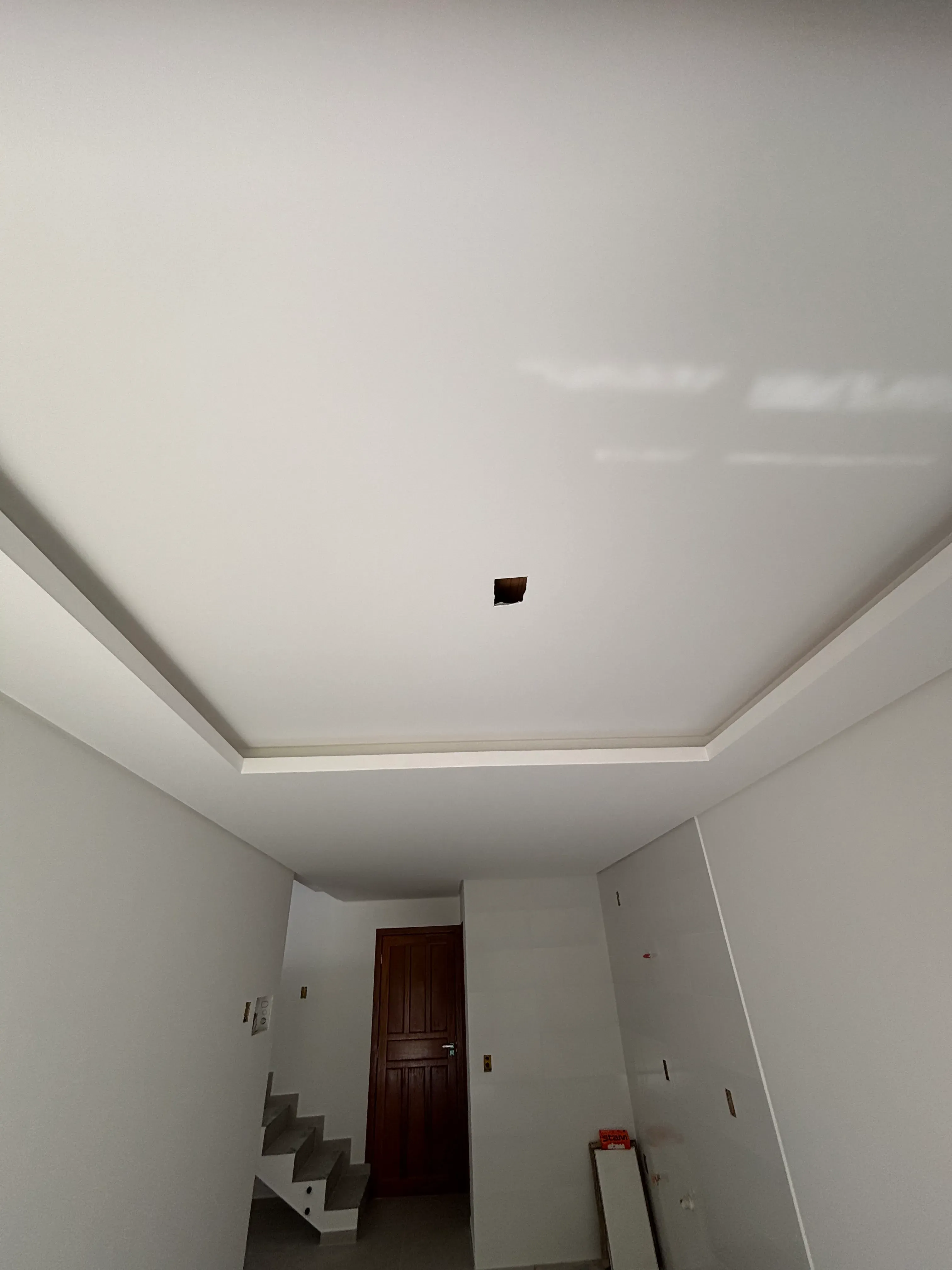 Casa com 2 dormitórios sendo 2 suítes e 1 vaga de garagem em São José/SC
