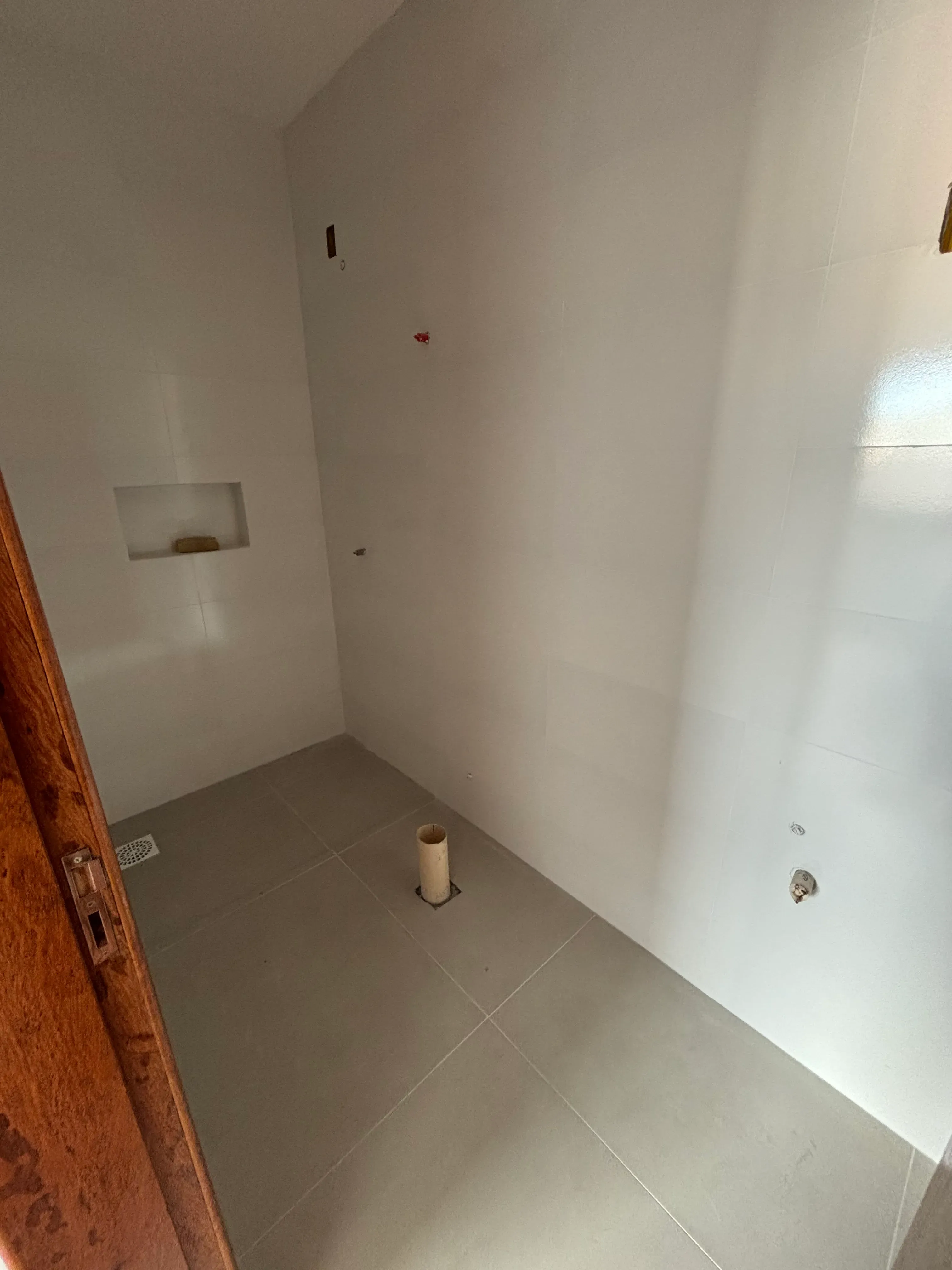 Casa com 2 dormitórios sendo 2 suítes e 1 vaga de garagem em São José/SC