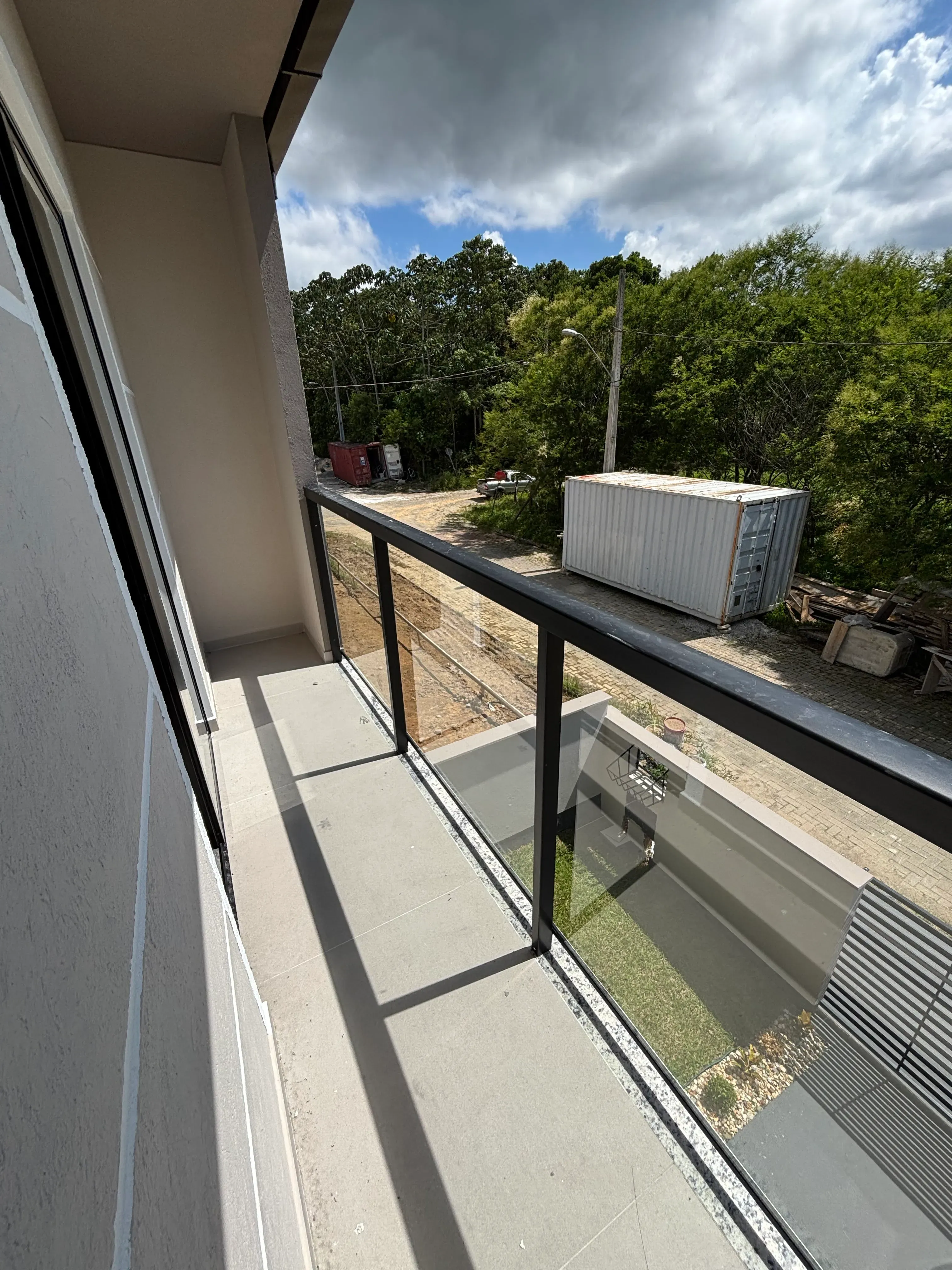 Casa com 2 dormitórios sendo 2 suítes e 1 vaga de garagem em São José/SC