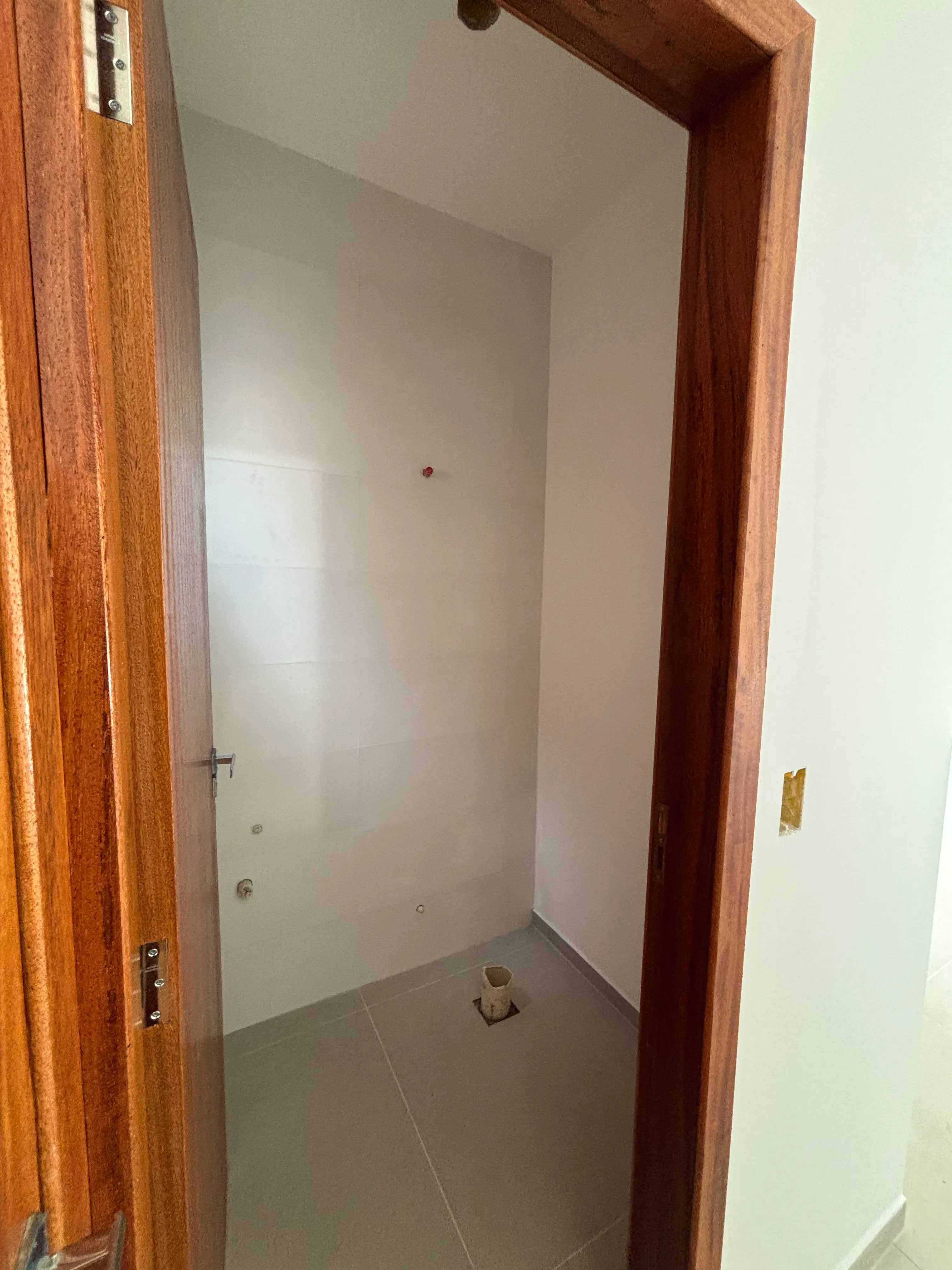 Casa com 2 dormitórios sendo 2 suítes e 1 vaga de garagem em São José/SC