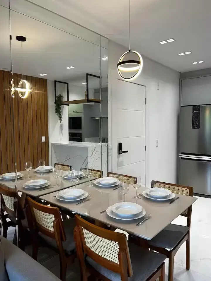 Apartamento com 2 dormitórios sendo 1 suíte e 1 vaga de garagem em Governador Celso Ramos/SC