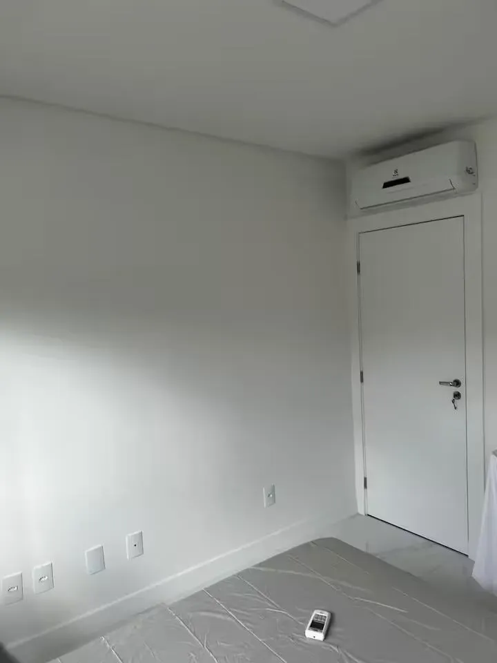 Apartamento com 2 dormitórios sendo 1 suíte e 1 vaga de garagem em Governador Celso Ramos/SC