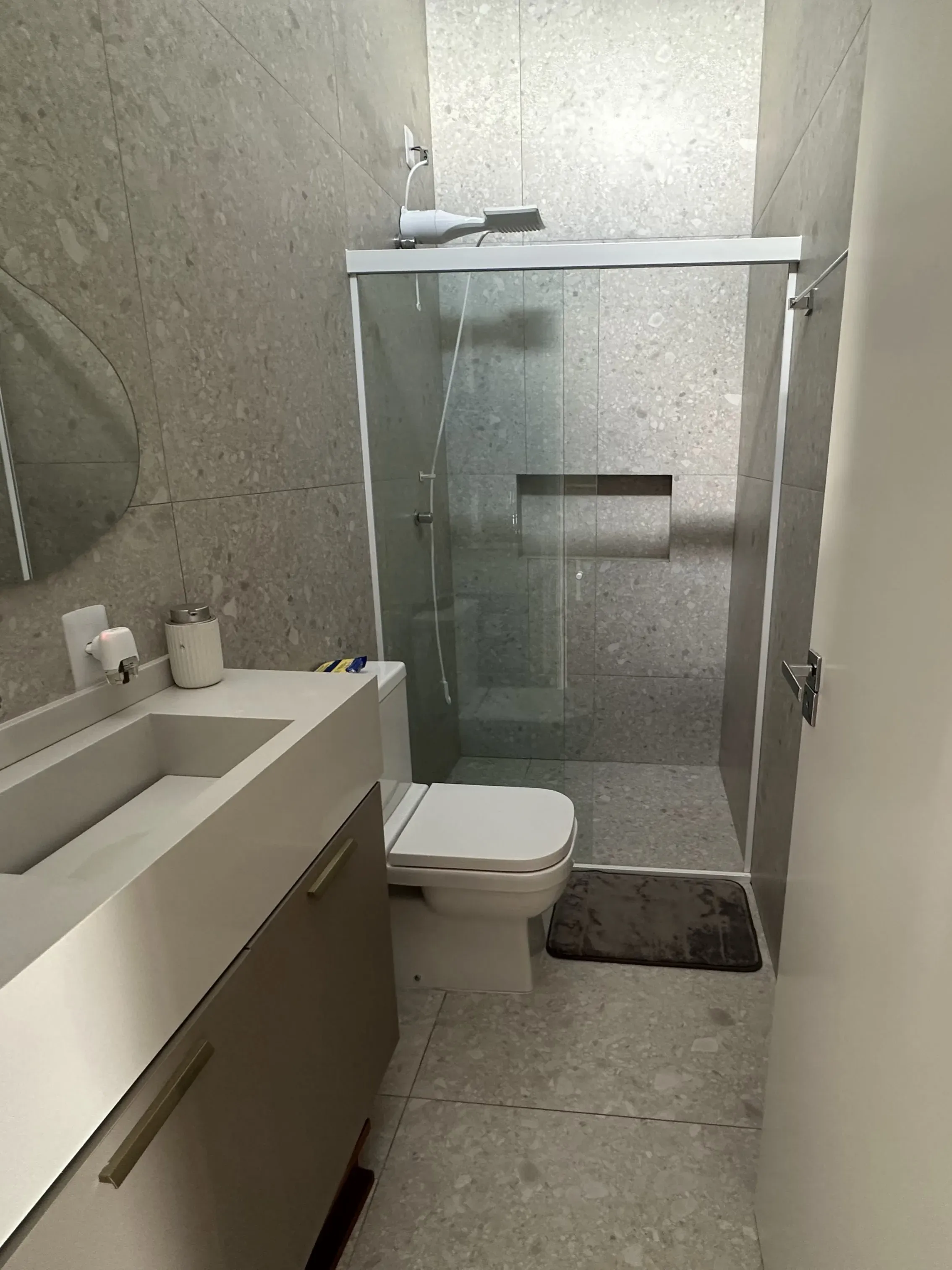 Casa com 3 dormitórios sendo 1 suíte e 2 vagas de garagem em Biguaçu/SC