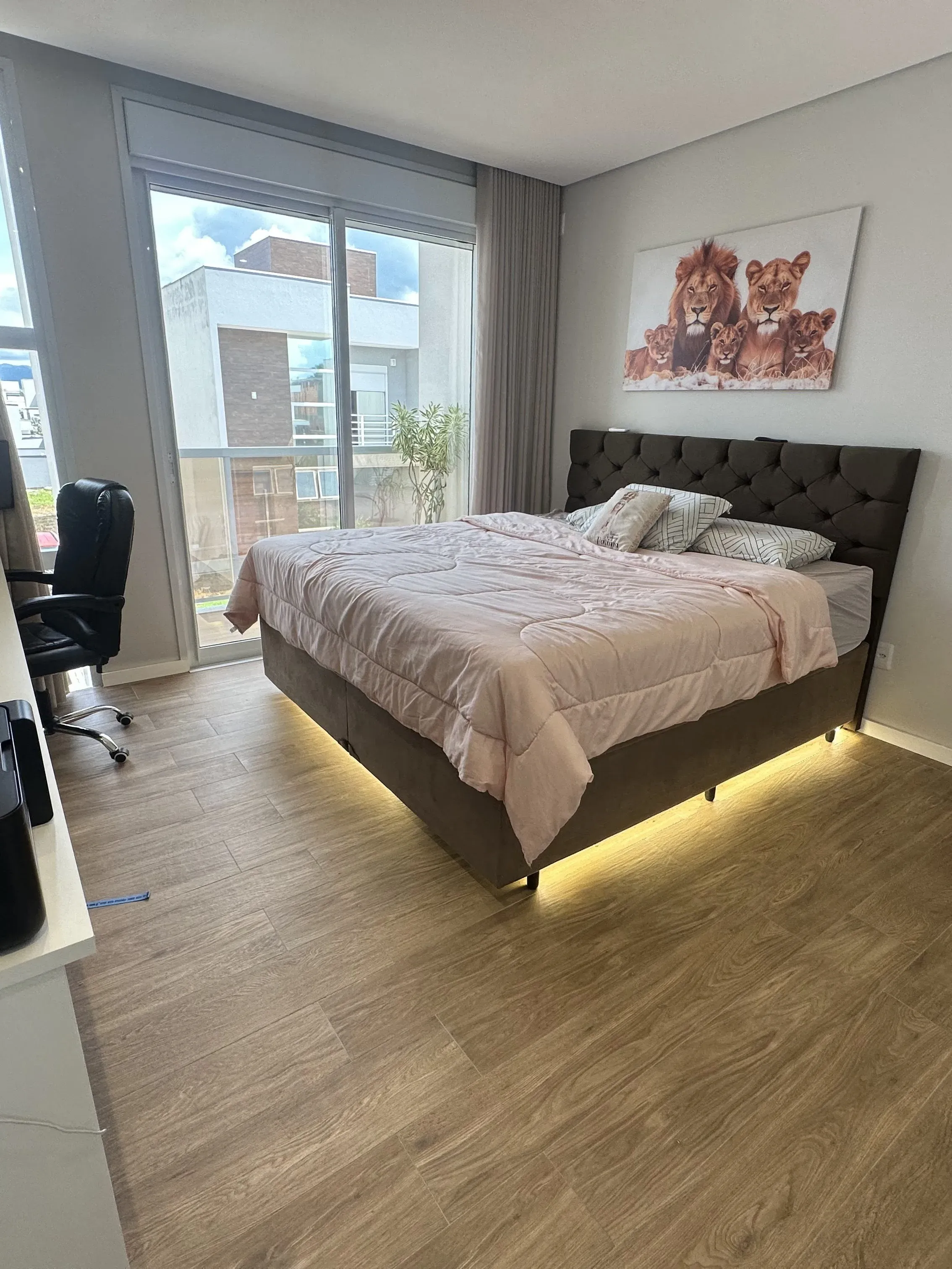 Casa com 3 dormitórios sendo 1 suíte e 2 vagas de garagem em Biguaçu/SC