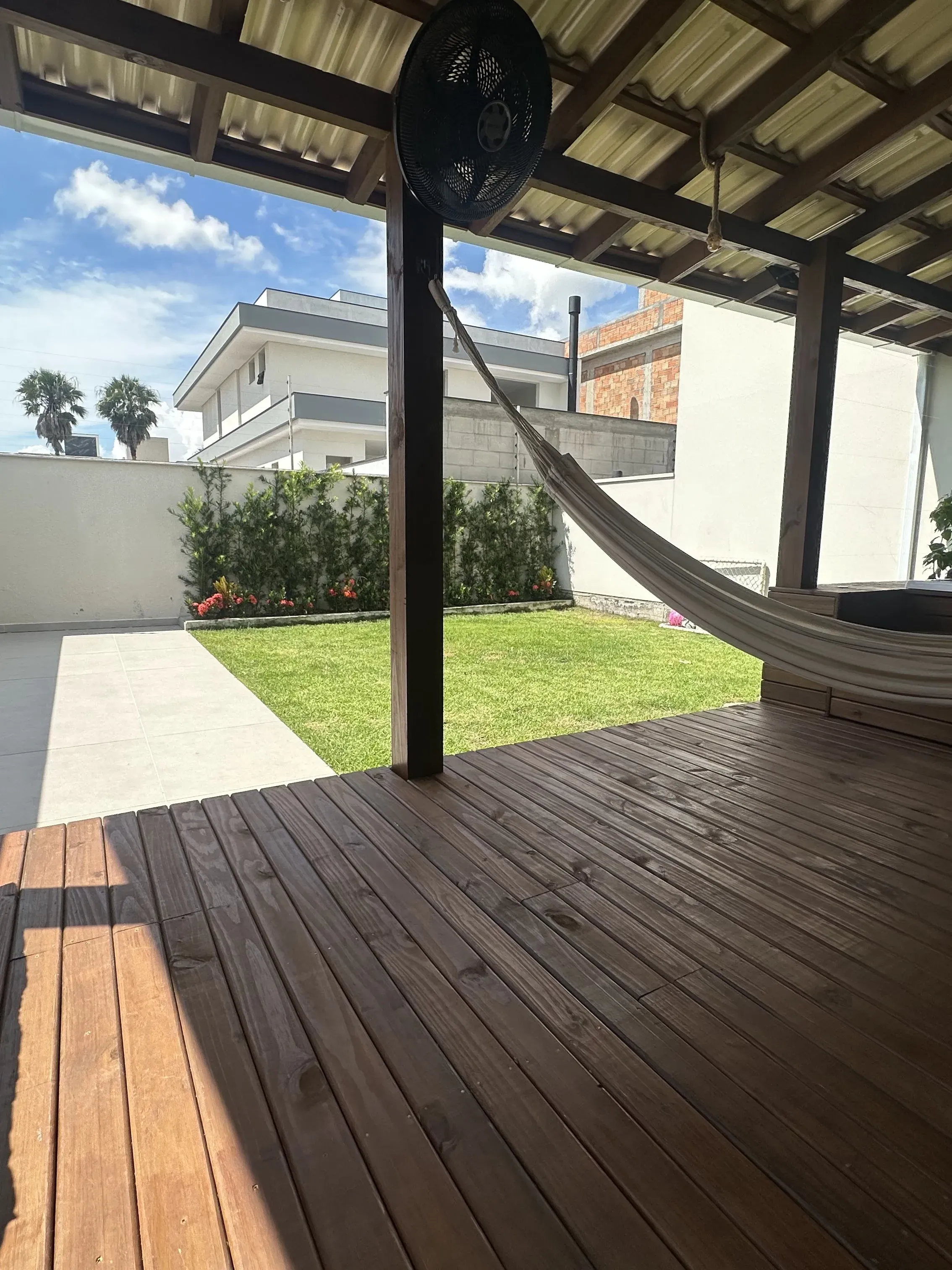 Casa com 3 dormitórios sendo 1 suíte e 2 vagas de garagem em Biguaçu/SC