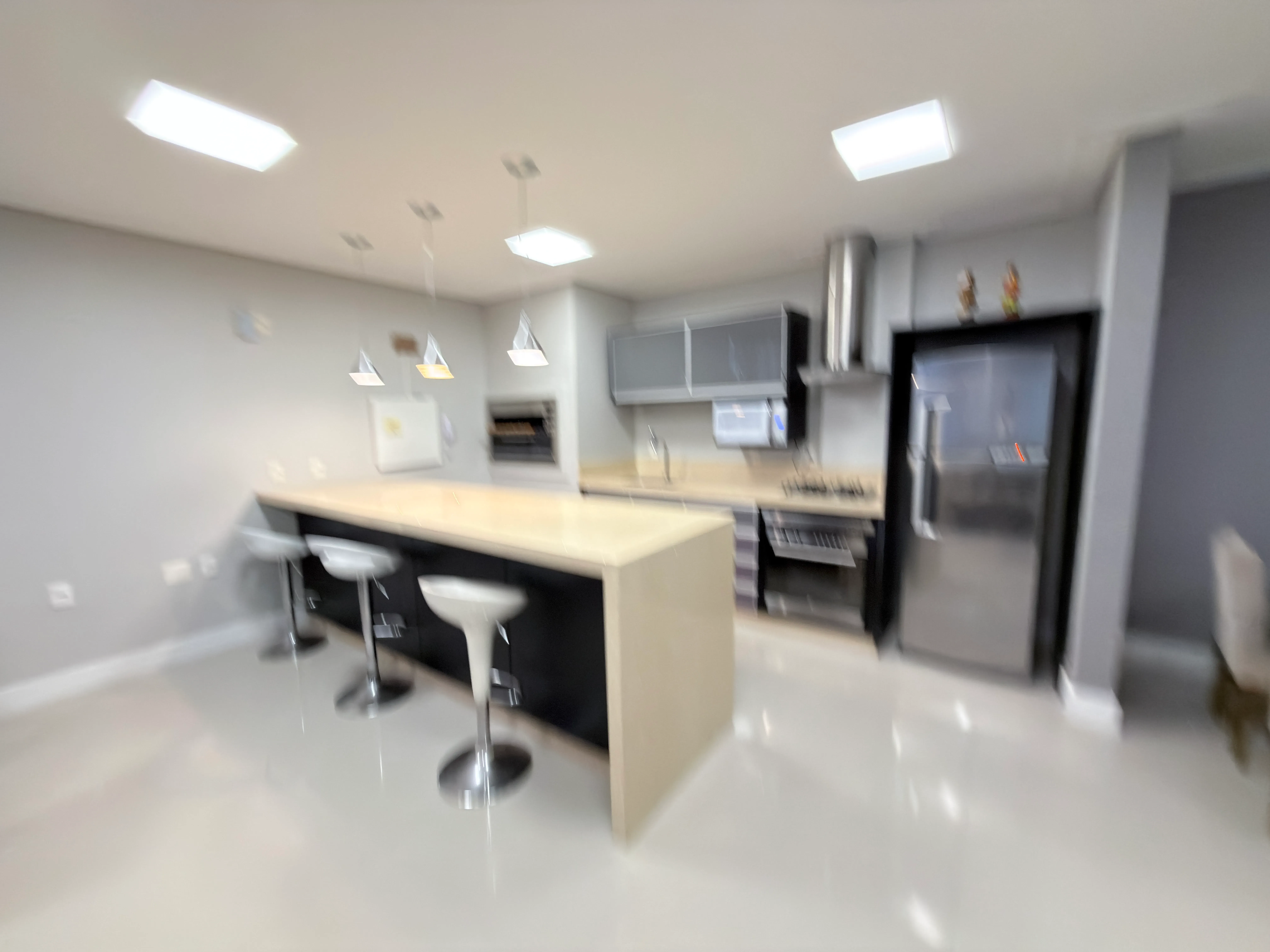 Apartamento com 3 dormitórios sendo 3 suítes e 3 vagas de garagem em Balneário Camboriú/SC