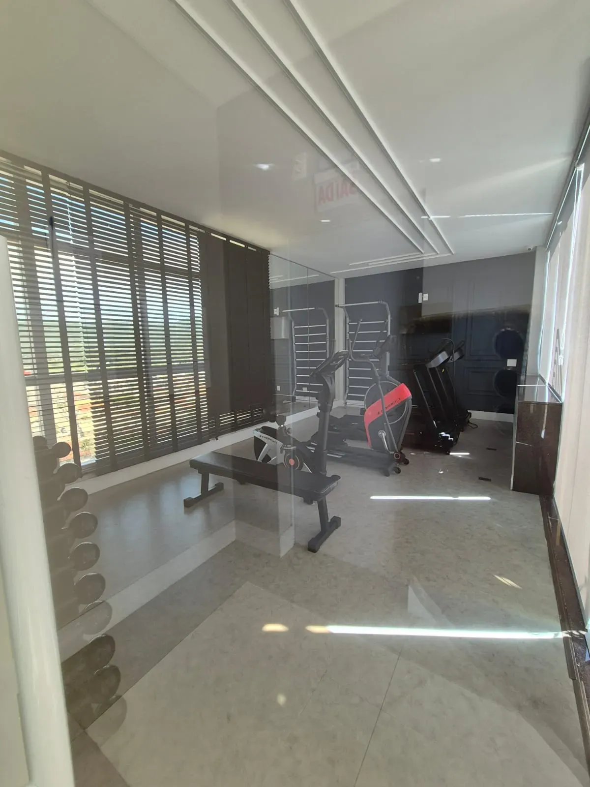 Apartamento com 2 dormitórios sendo 2 suítes e 2 vagas de garagem em Porto Belo/SC