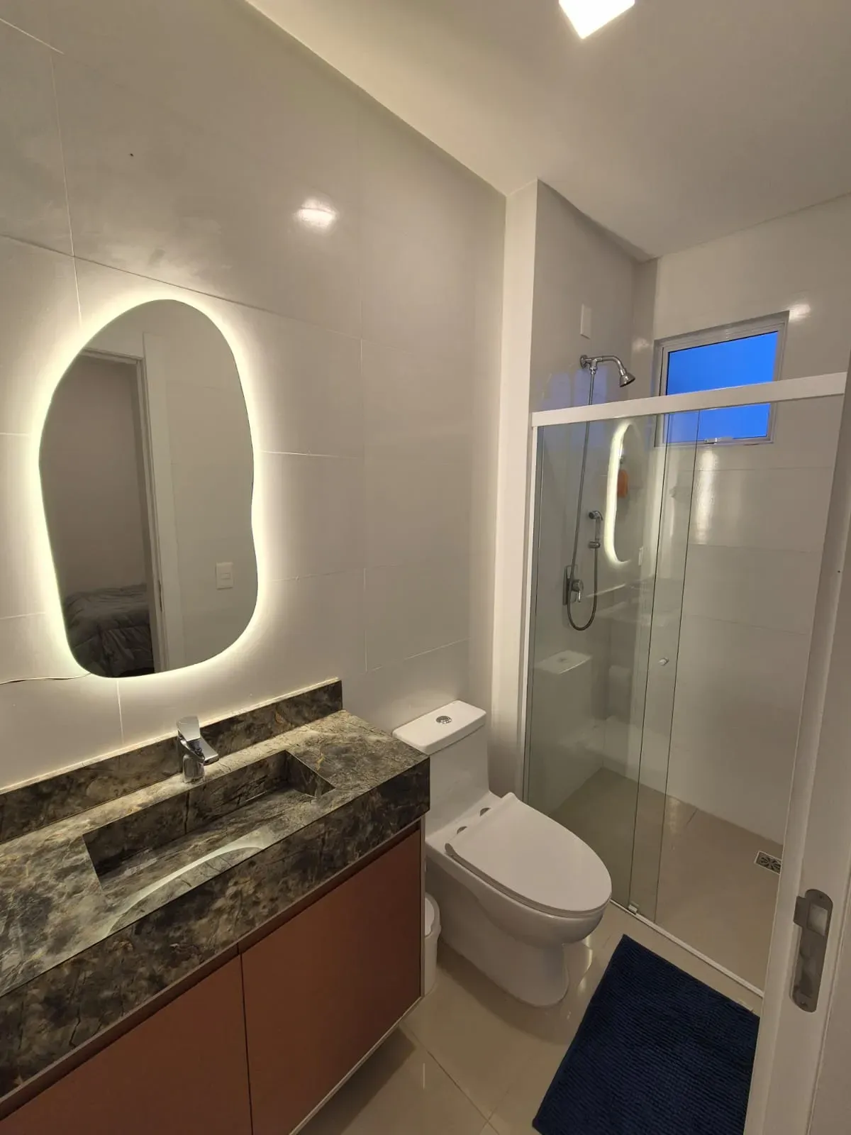 Apartamento com 2 dormitórios sendo 2 suítes e 2 vagas de garagem em Porto Belo/SC